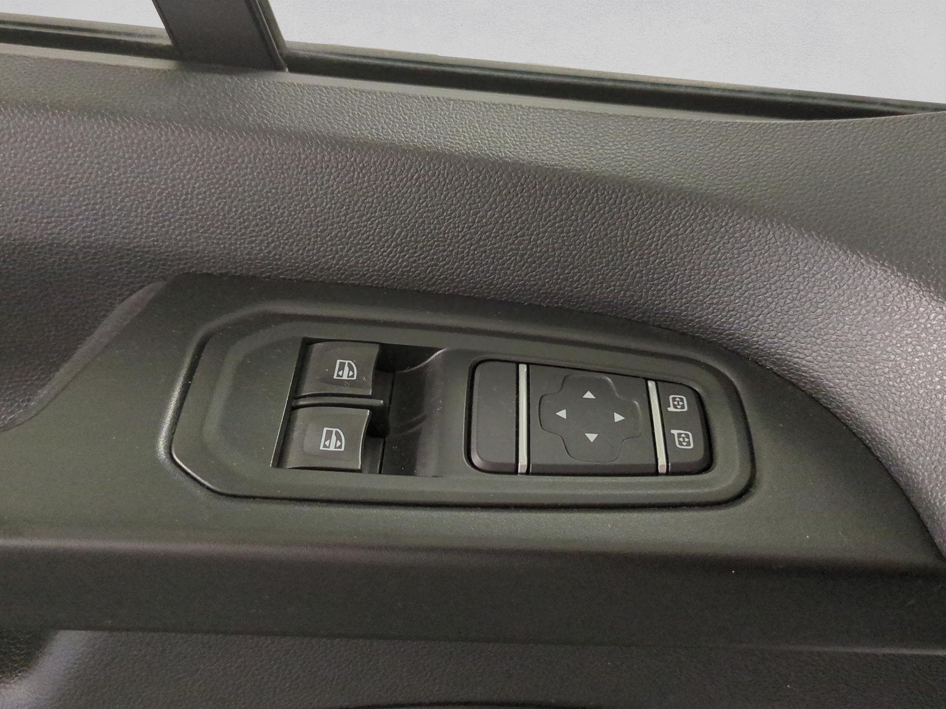 RENAULT Trafic 2.0 Blue dCi110 Business L1H1-image-23