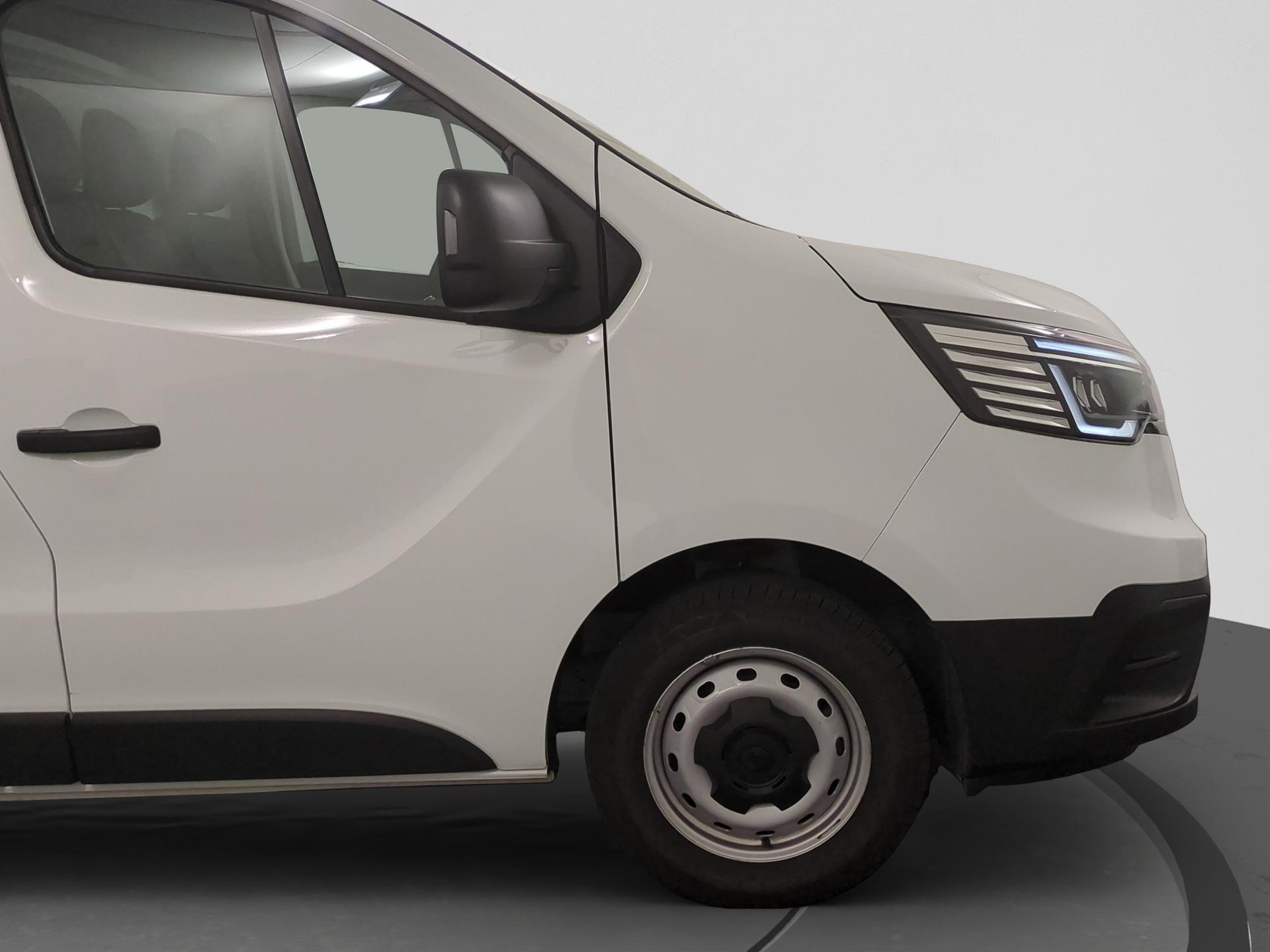 RENAULT Trafic 2.0 Blue dCi110 Business L1H1-image-17