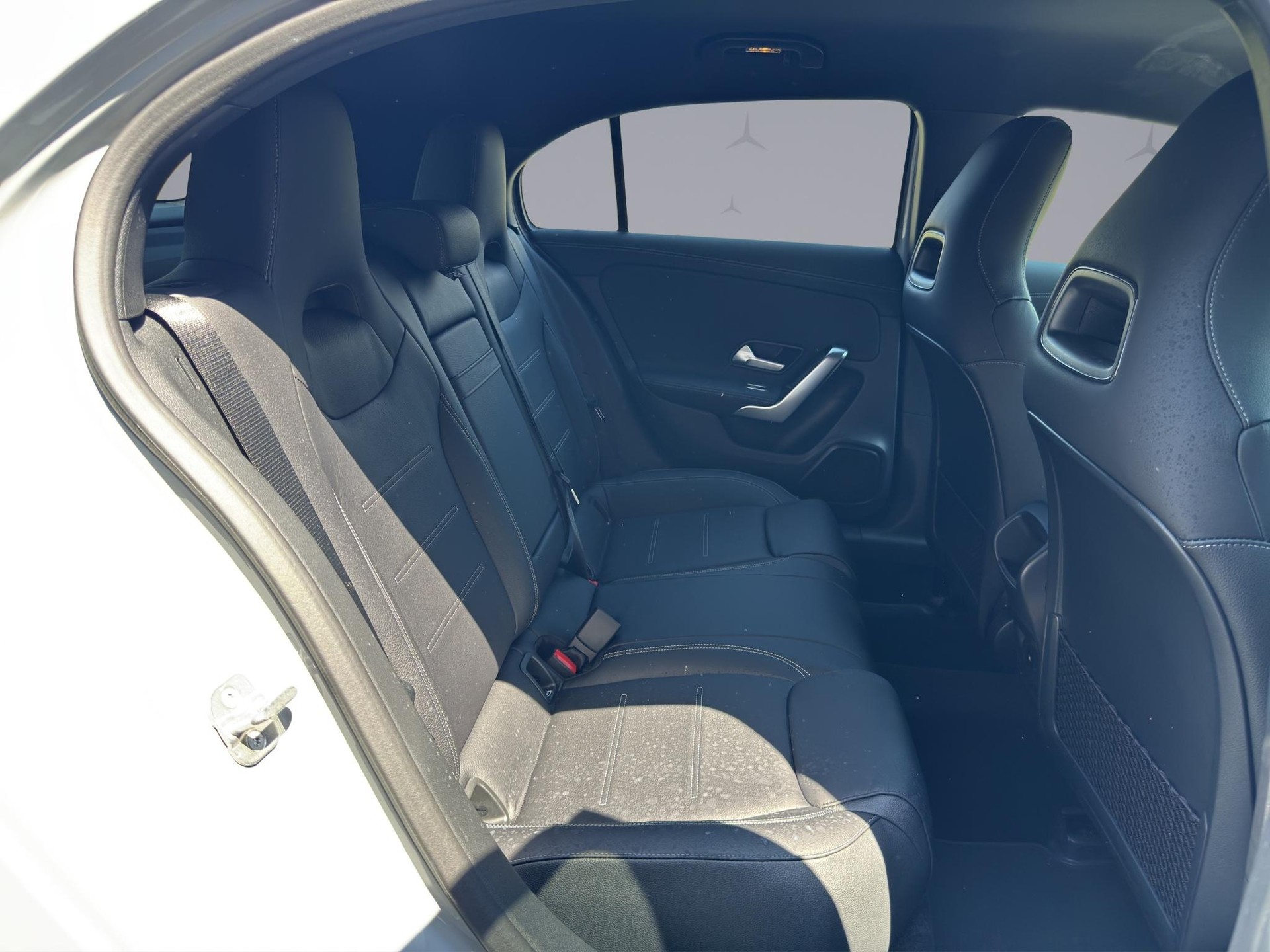 MERCEDES-BENZ A 35 AMG 4matic-image-17