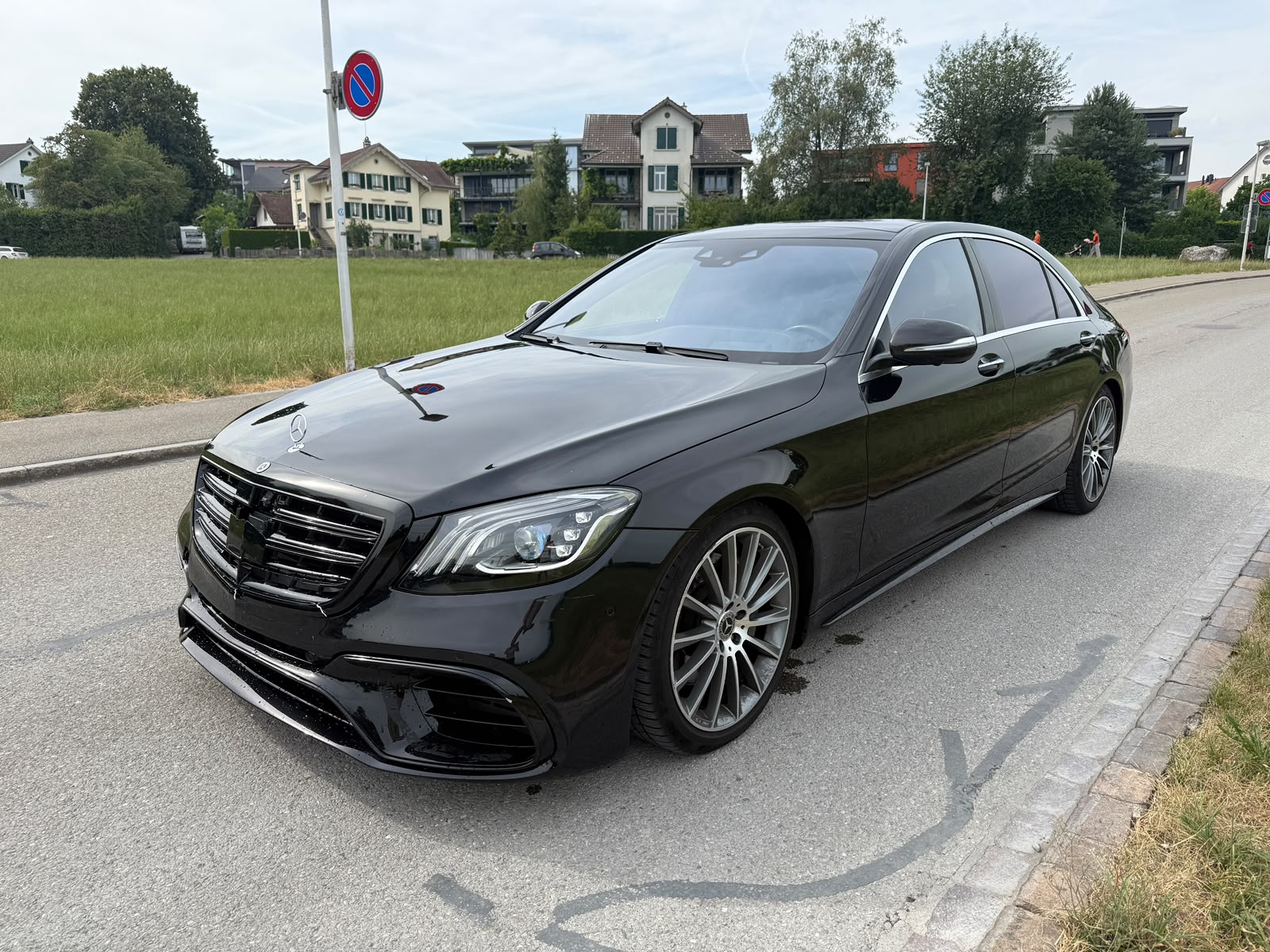 MERCEDES-BENZ S 560 V8 AMG Line 4matic lang-image-0