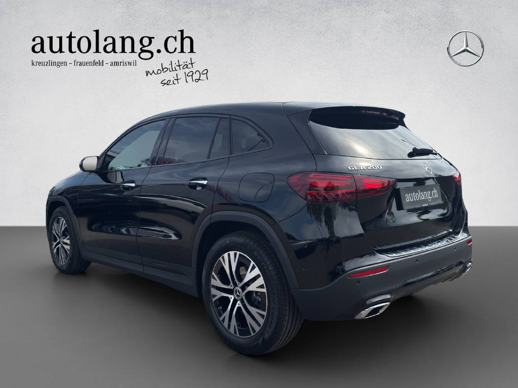 MERCEDES-BENZ GLA 200 Night Star Progressive-showroom-element-2
