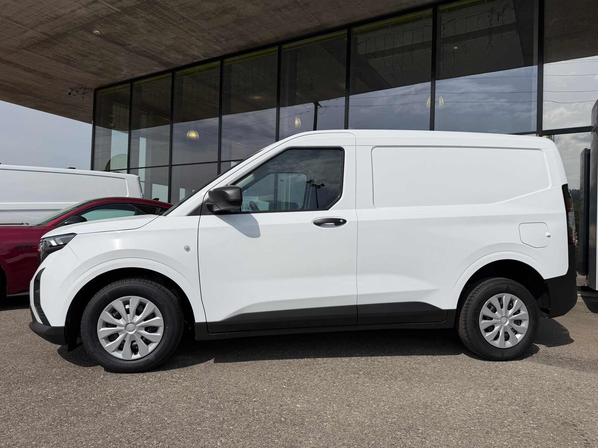 FORD Transit Courier Van 1.0 EcoBoost Trend Automat-showroom-element-3