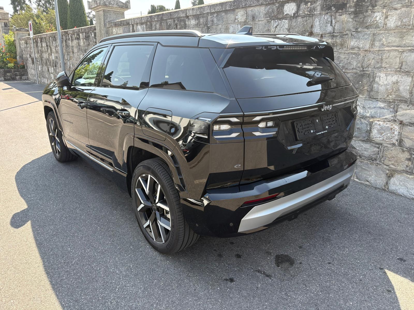 JEEP Compass Elektro 74kWh First Edition-image-2