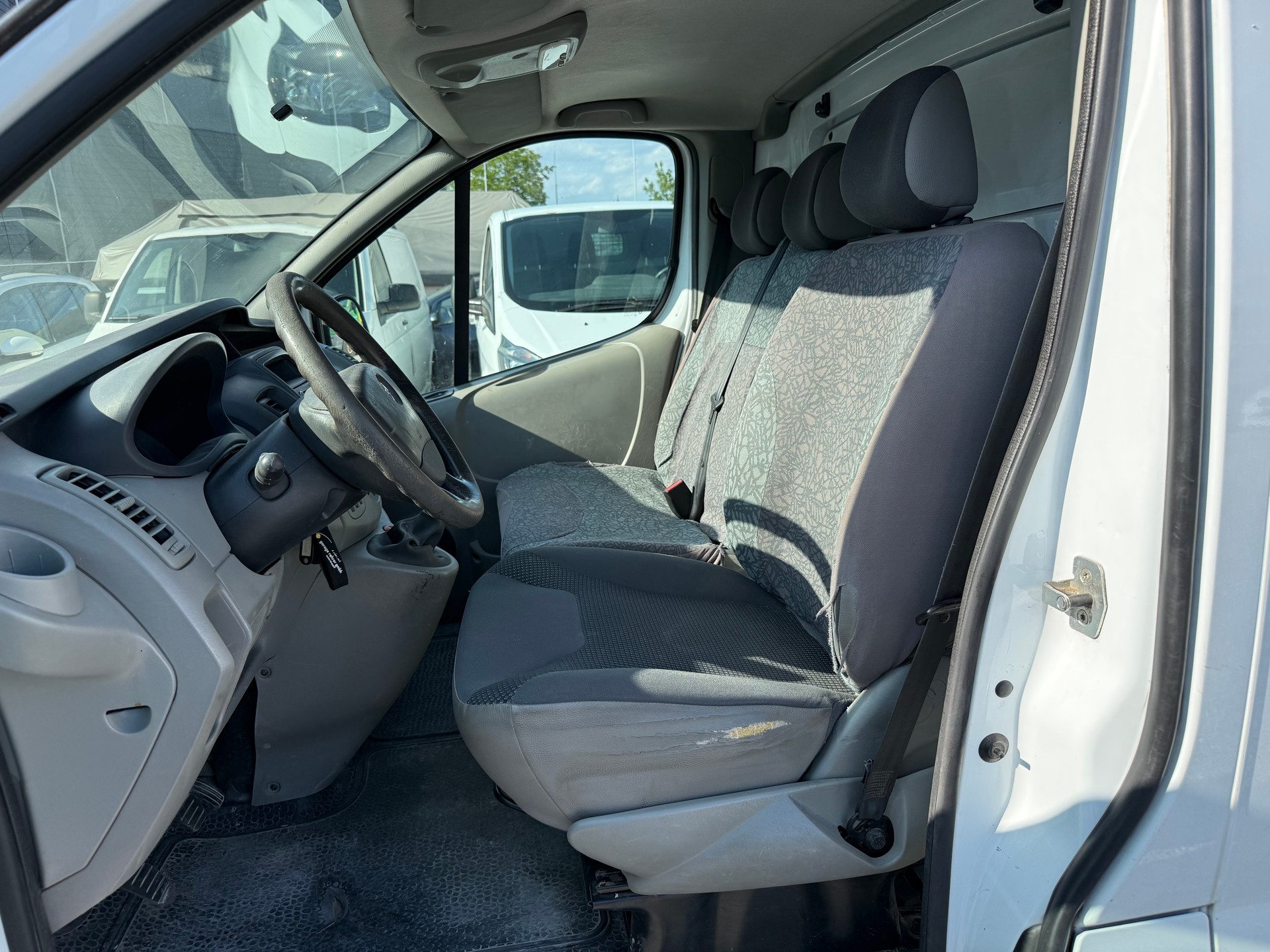 OPEL Vivaro 2.0 CDTI 2.9t L1H1-image-11