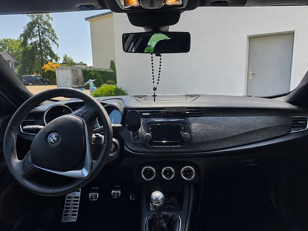 ALFA ROMEO GIULIETTA-image-3