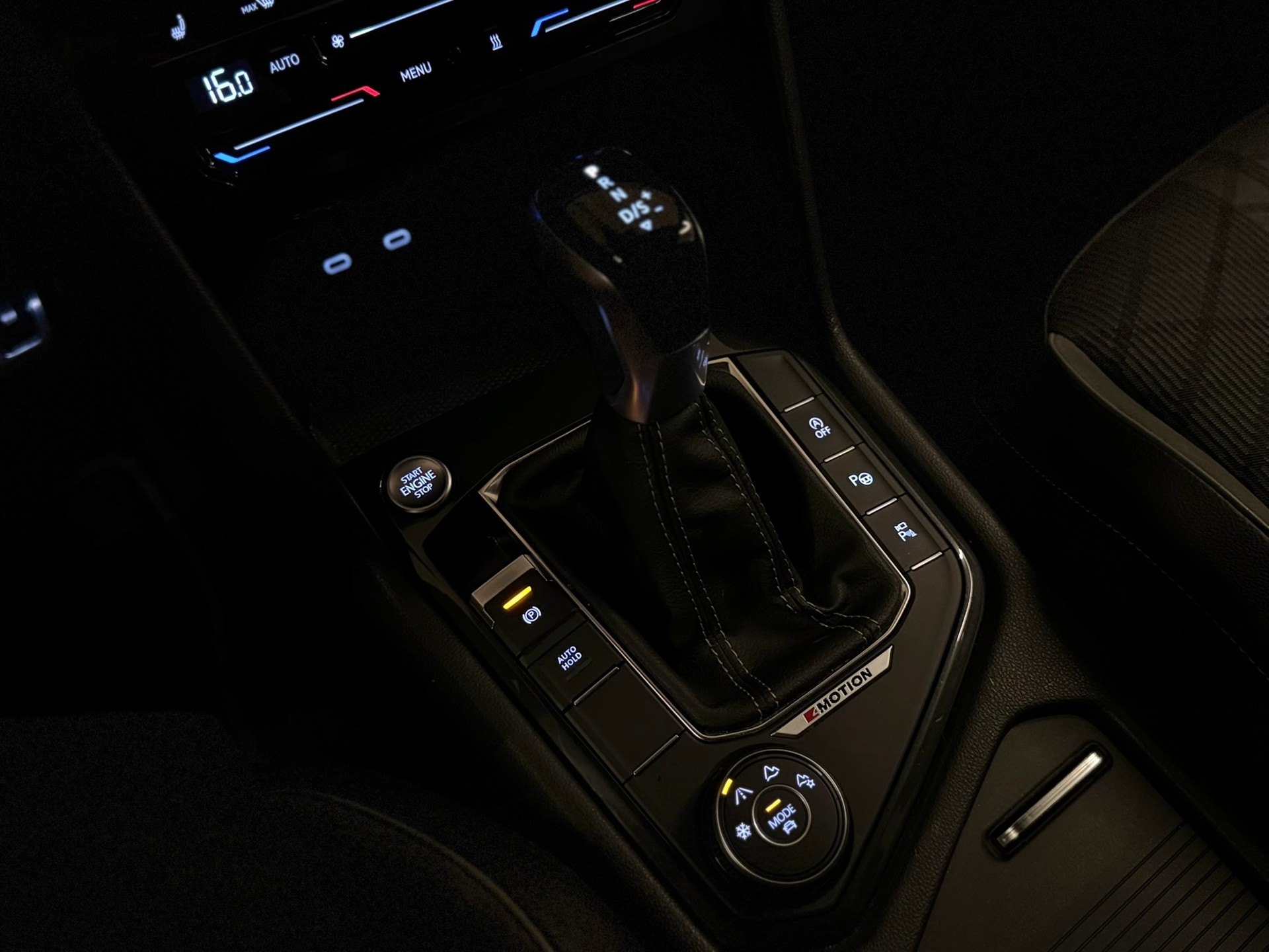 VW Tiguan 2.0TSI R-Line 4Motion DSG-image-20