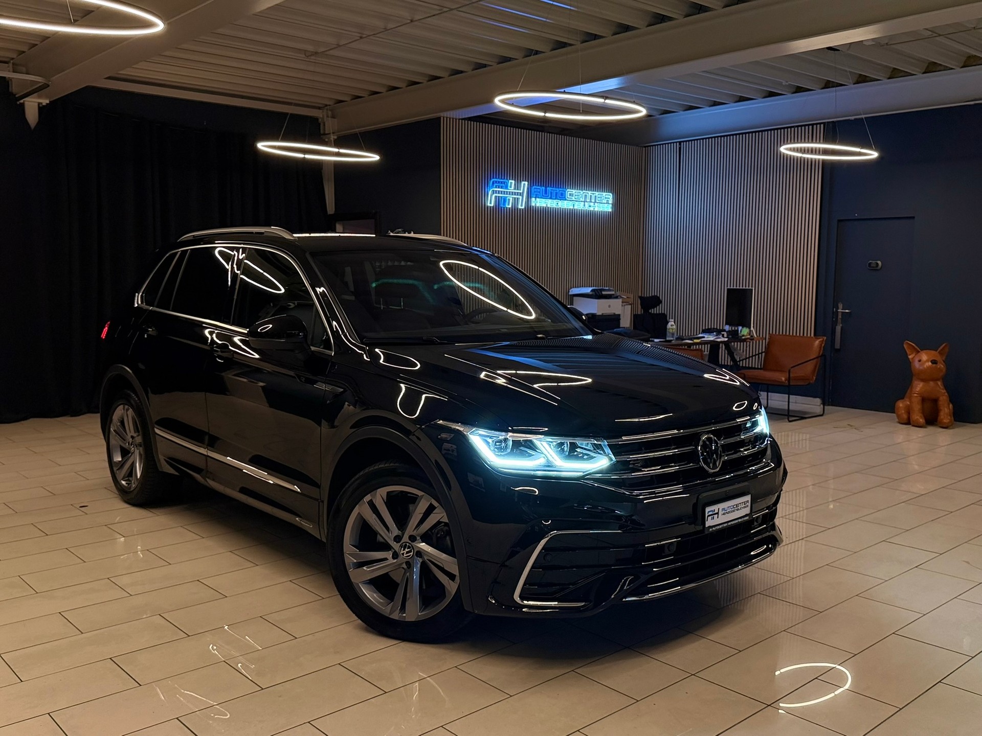 VW Tiguan 2.0TSI R-Line 4Motion DSG-image-0