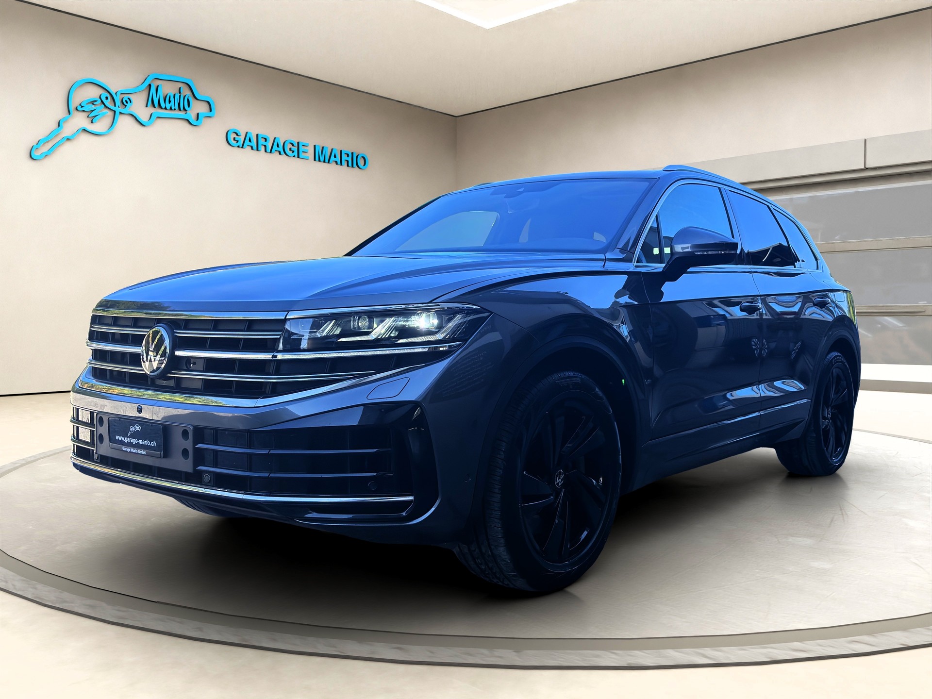 VW Touareg 3.0 TSI eHybrid Elegance Tiptronic ✅CH-Fahrzeug & 8-fach bereift auf ALU & Frisch ab Service✅-image-2