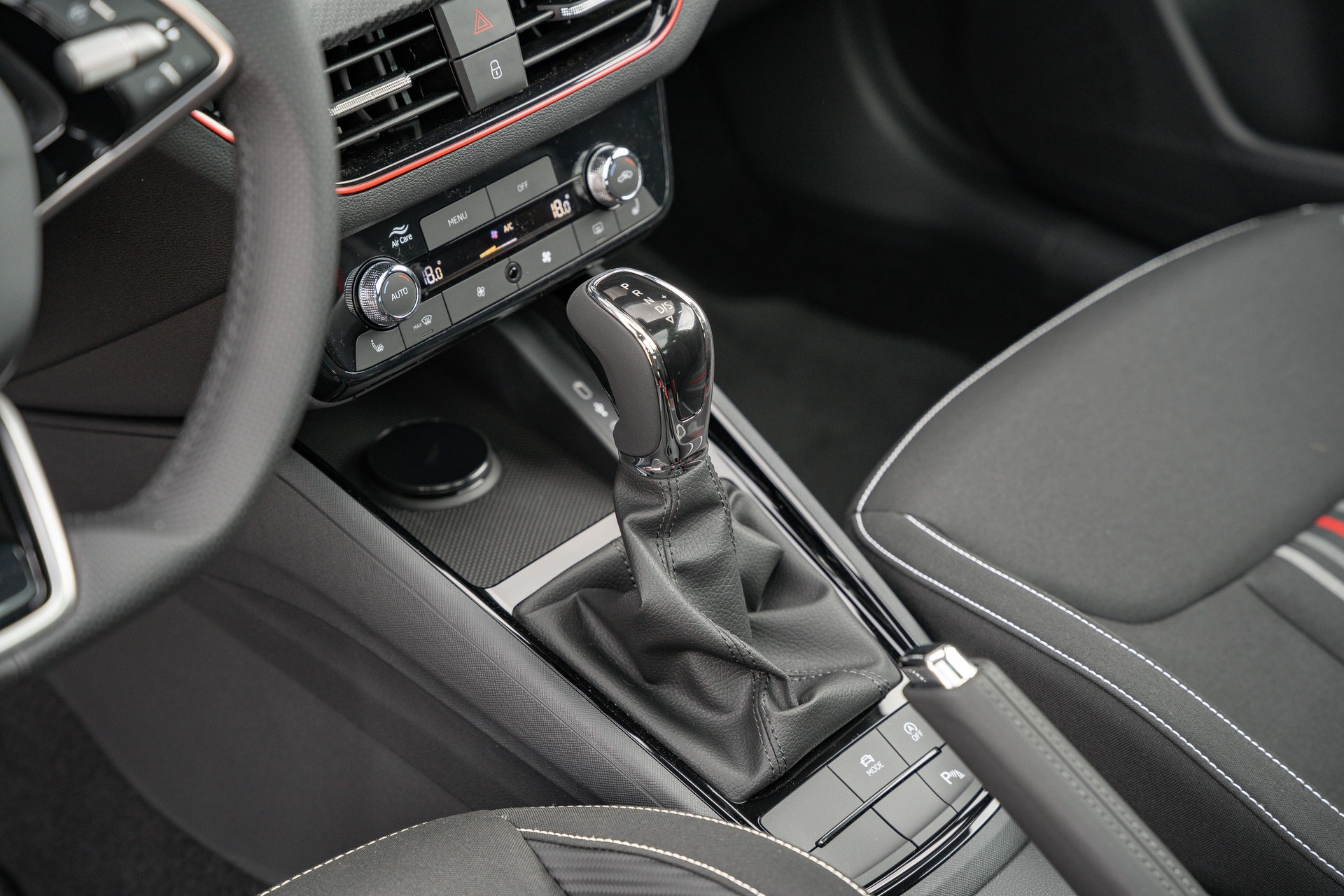 SKODA Scala 1.5 TSI Monte Carlo DSG-image-16