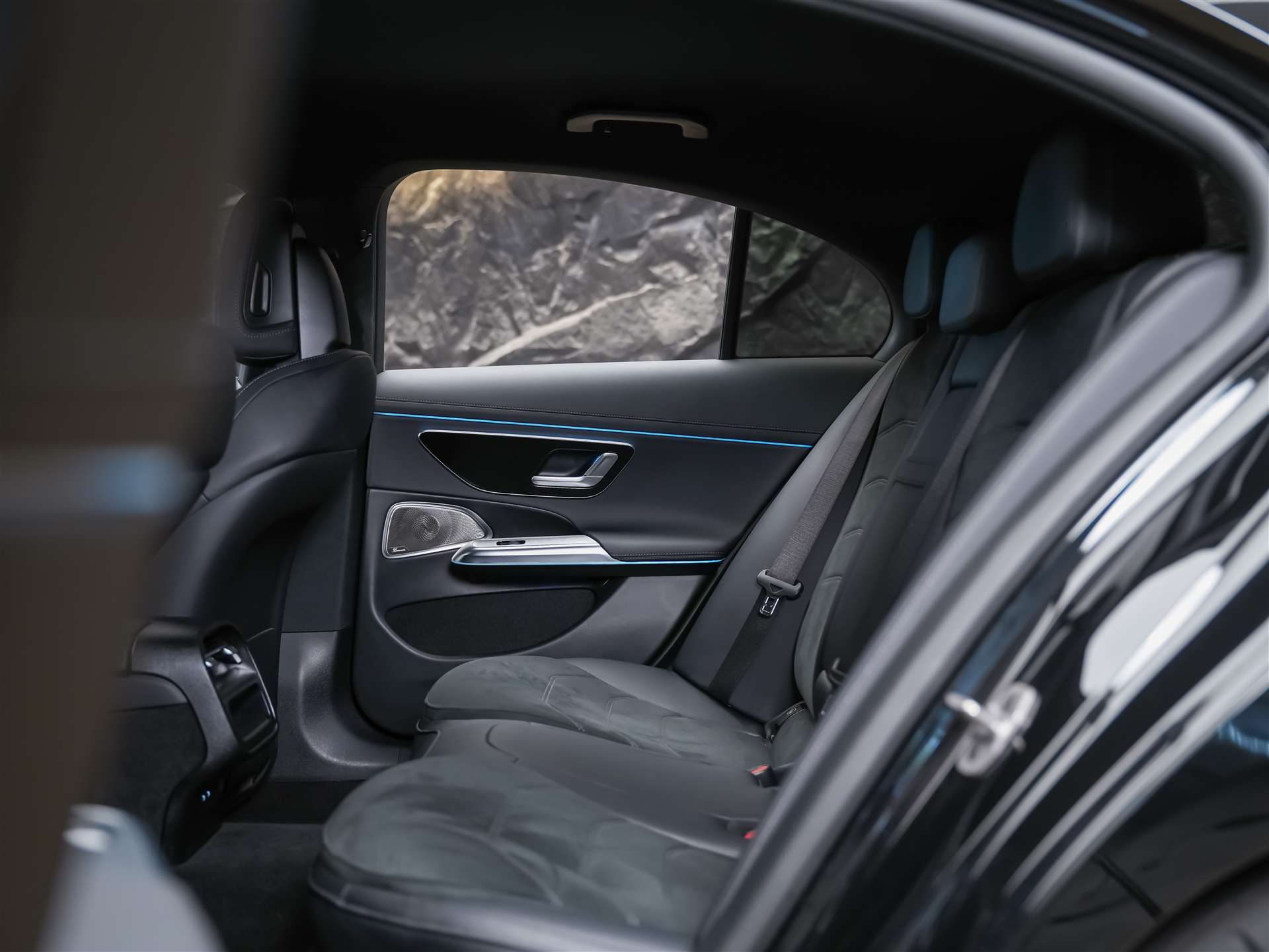 MERCEDES-BENZ E 220 d 4Matic 9G-Tronic *Werksgarantie*Superscreen*Burmester Soundsystem*360° Kamera*-image-10