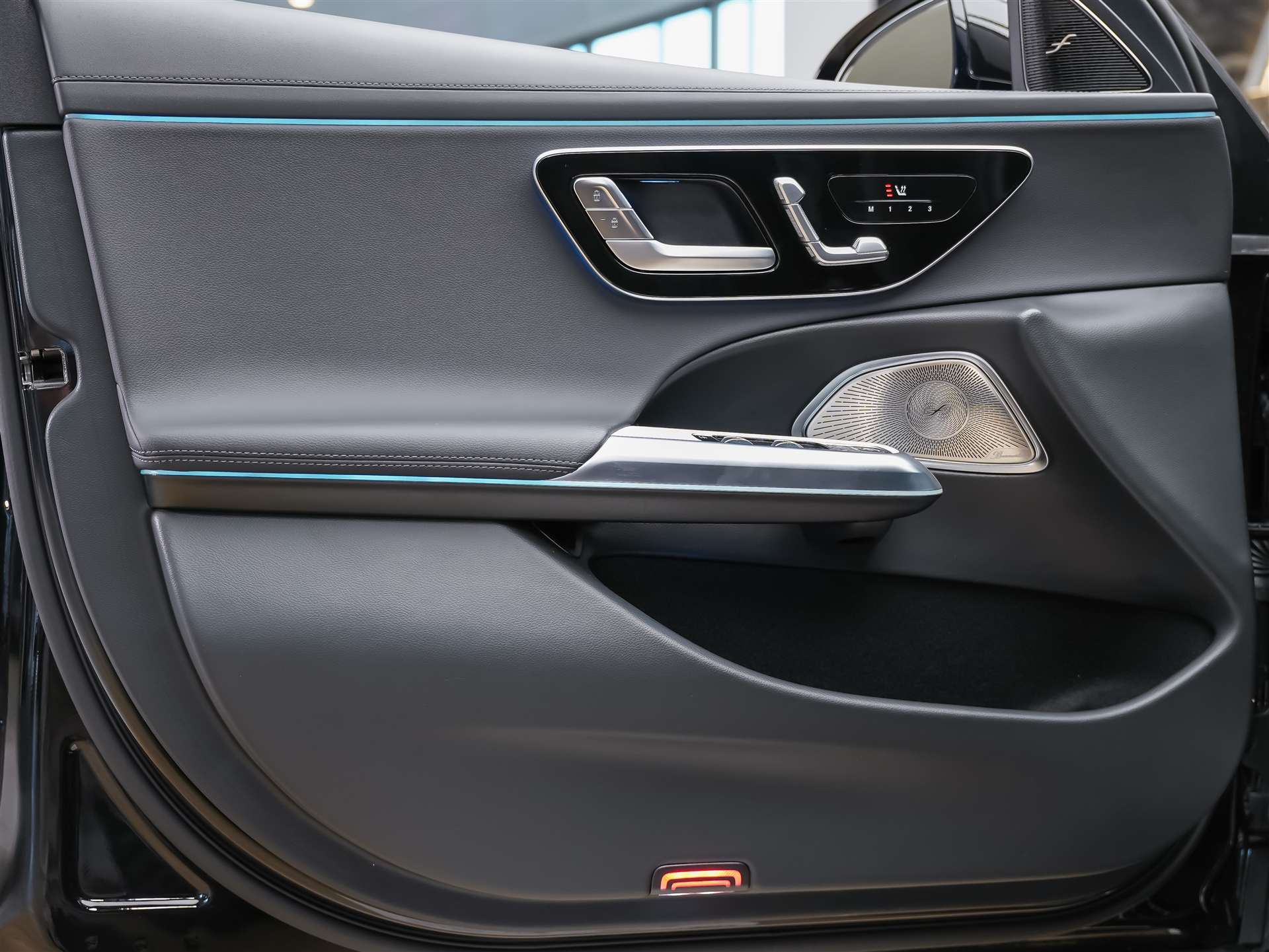 MERCEDES-BENZ E 220 d 4Matic 9G-Tronic *Werksgarantie*Superscreen*Burmester Soundsystem*360° Kamera*-image-22