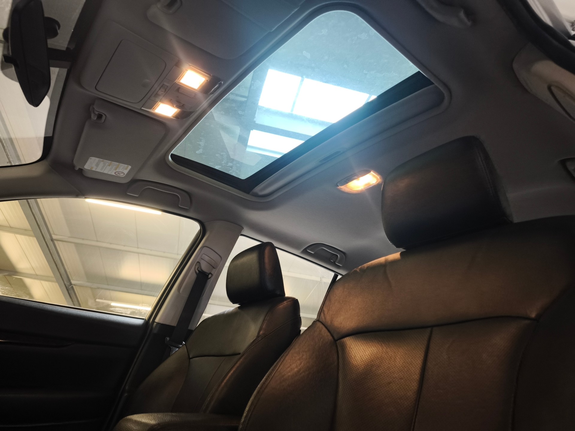 SUBARU Outback 3.6R Executive AWD Automatic-image-12