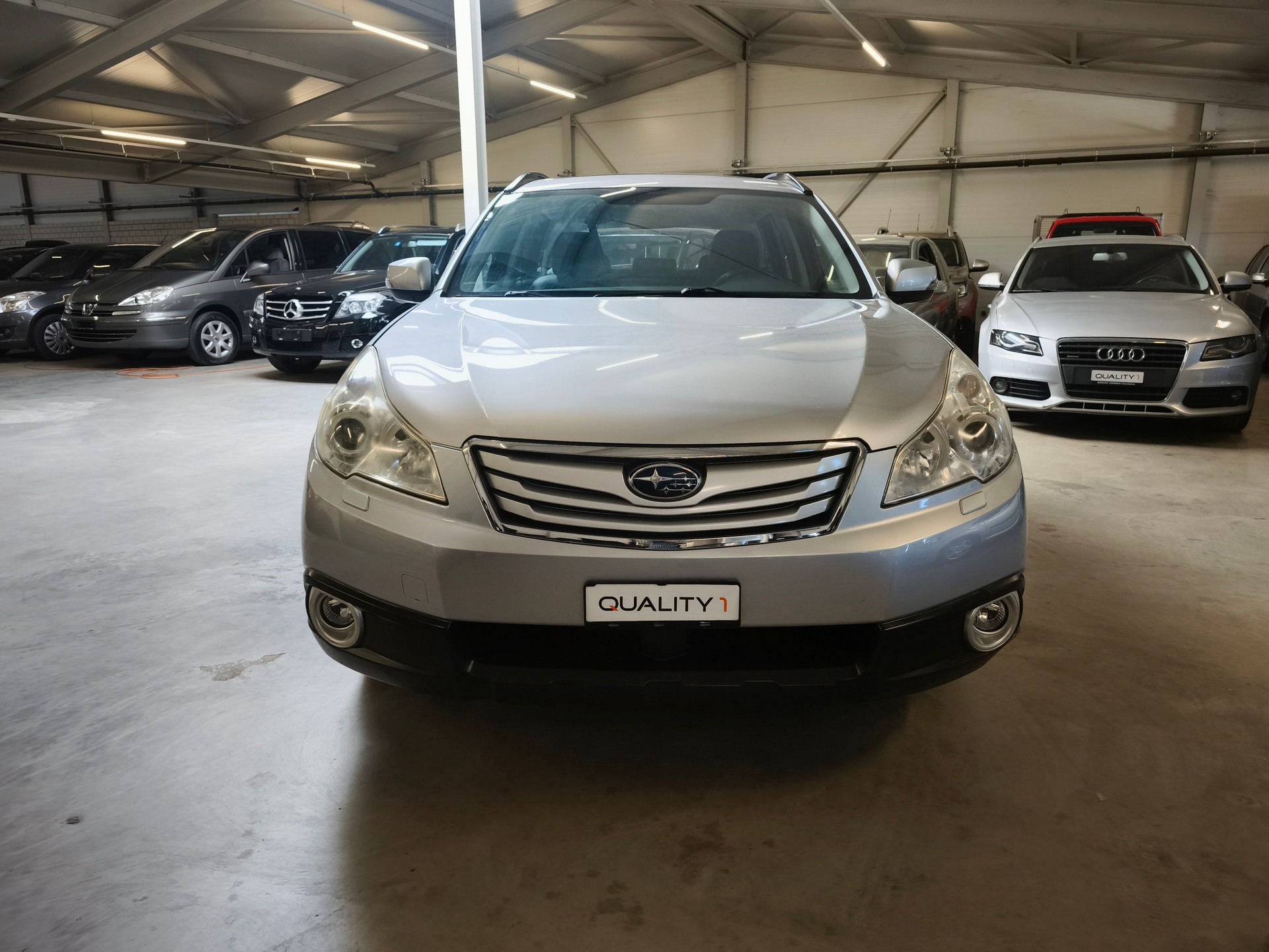 SUBARU Outback 3.6R Executive AWD Automatic-image-0