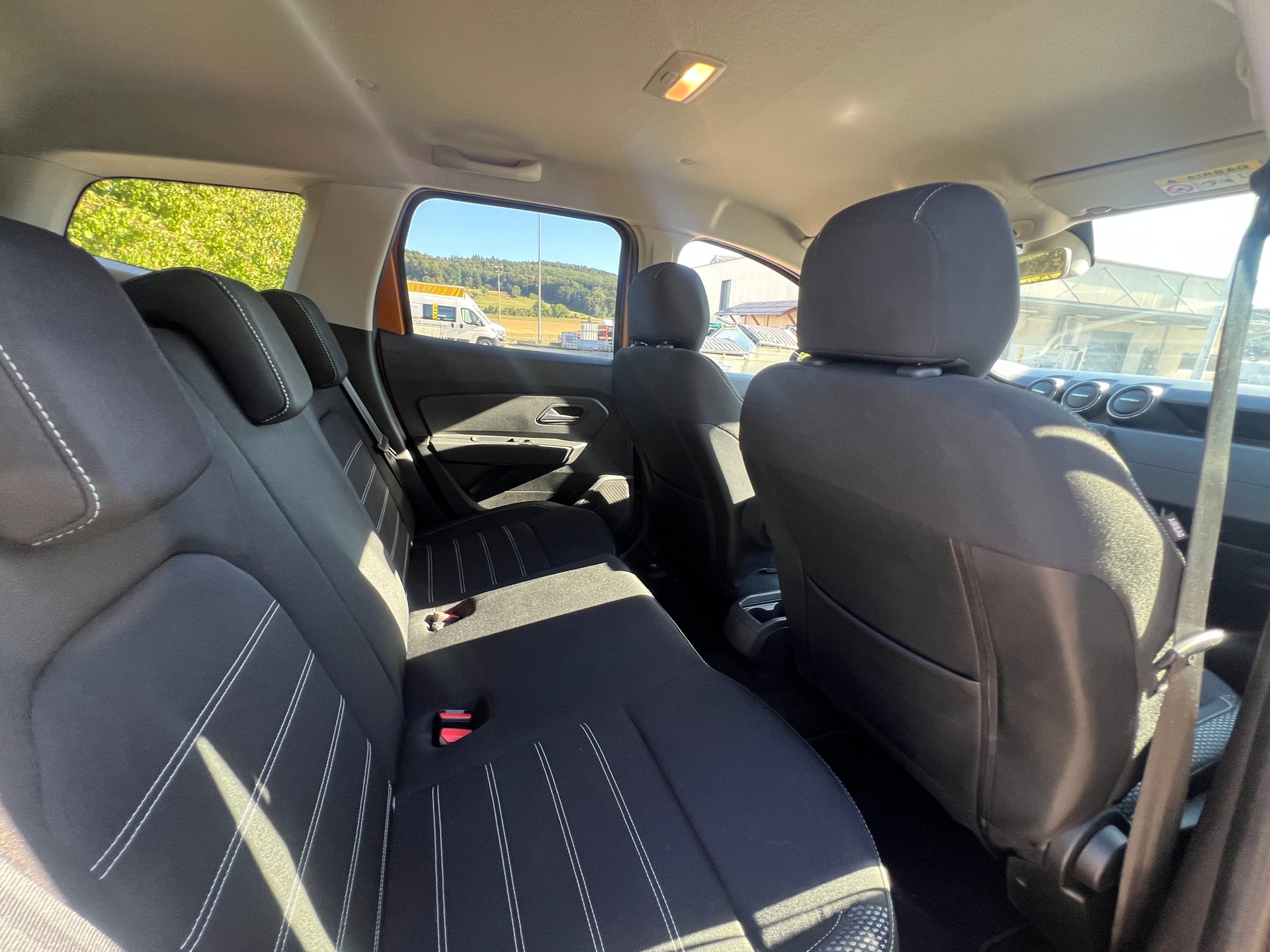 DACIA Duster dCi 115 Prestige 4x4-image-11