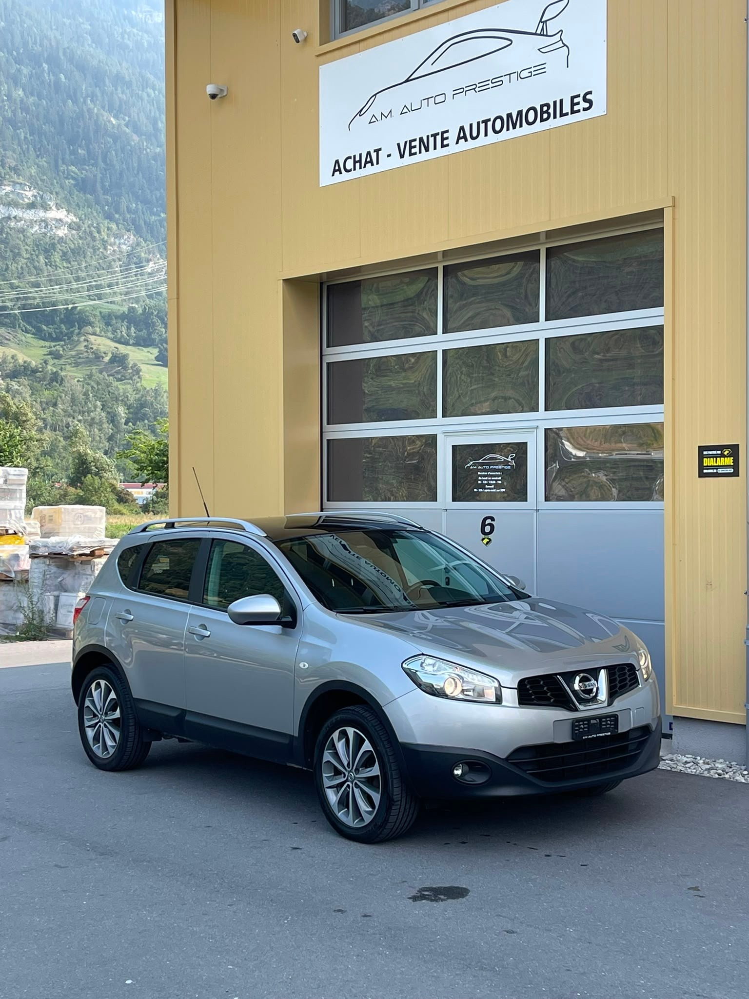 NISSAN Qashqai 2.0 4WD tekna-image-4