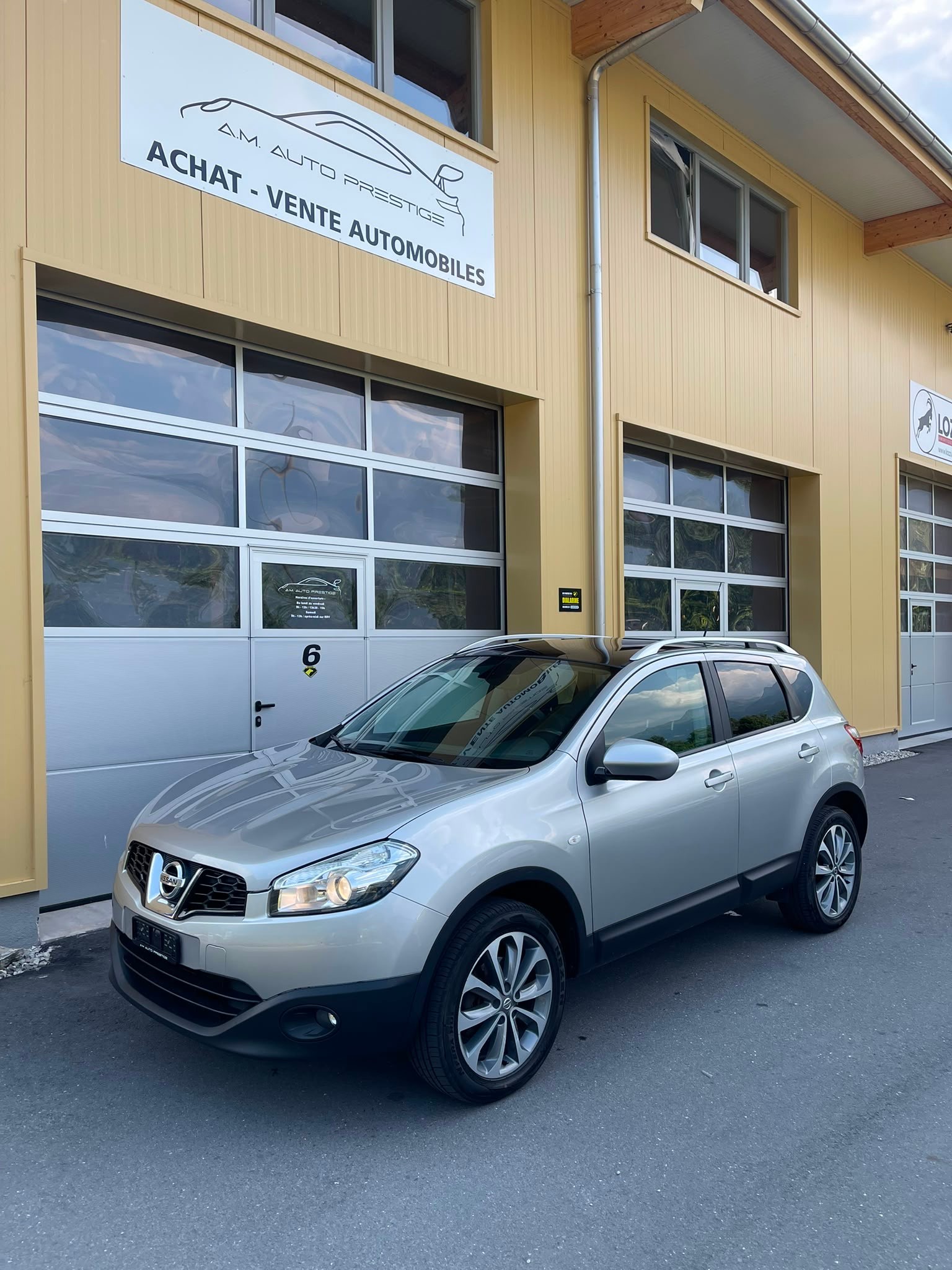 NISSAN Qashqai 2.0 4WD tekna-image-0
