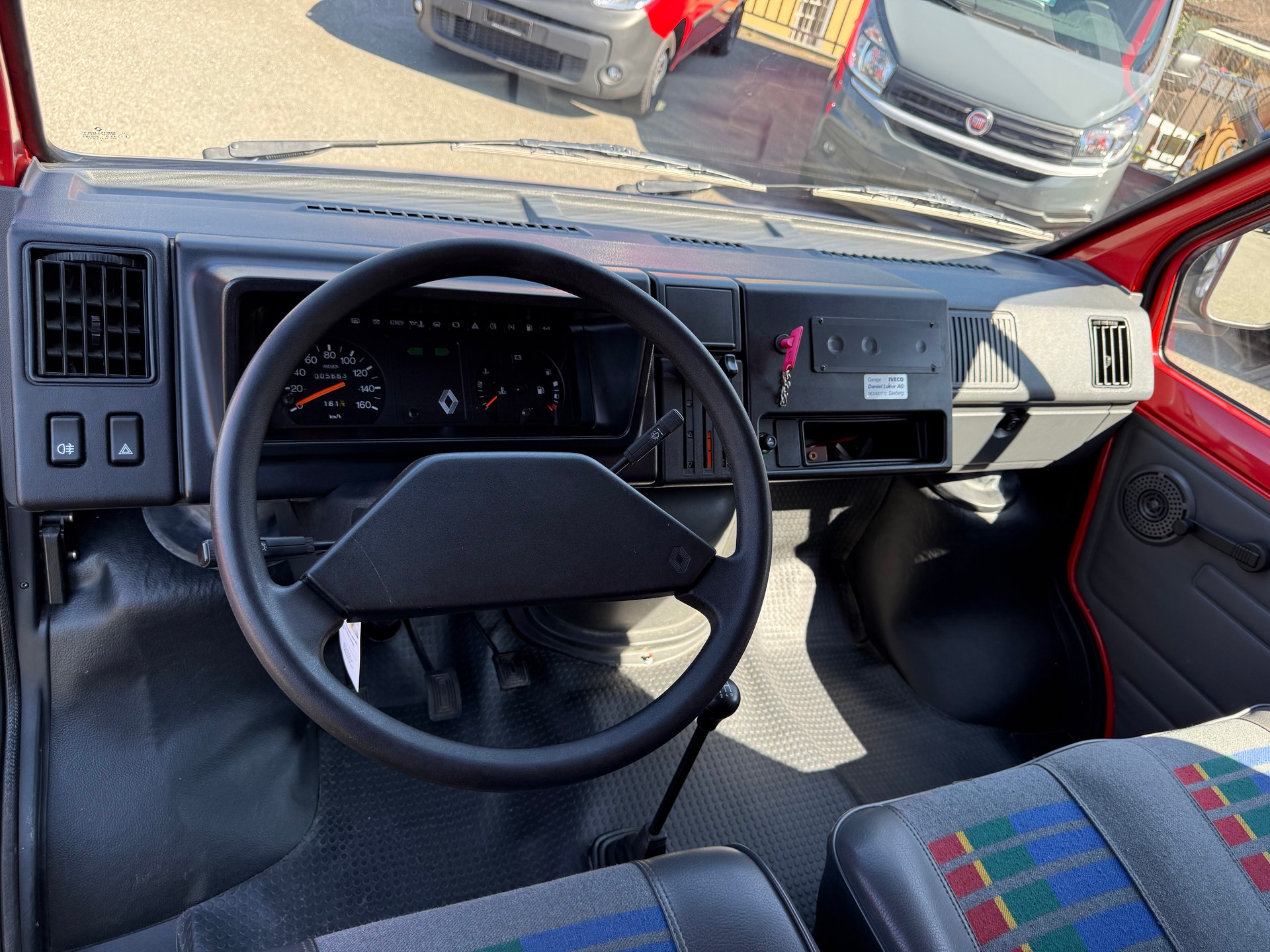 RENAULT V 49A 2.2 4x4-image-11