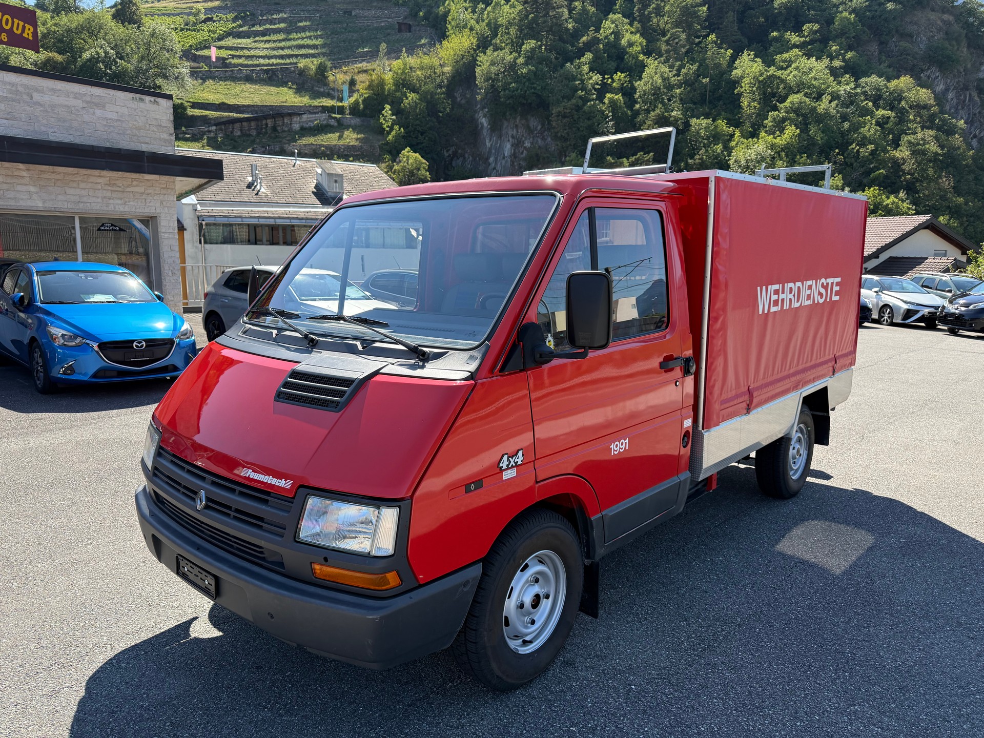 RENAULT V 49A 2.2 4x4-image-1