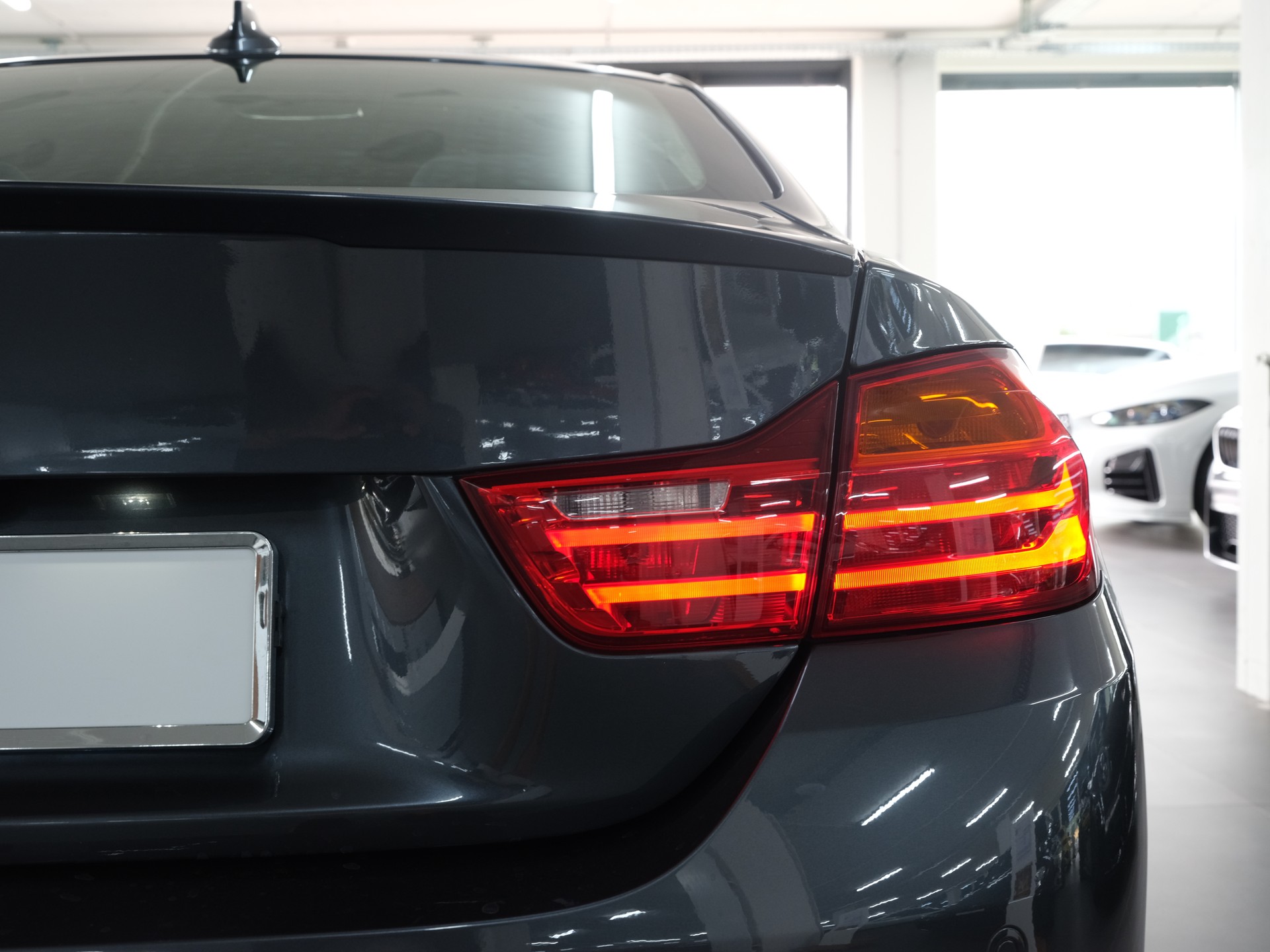BMW 428i Coupé Sport Line Steptronic *M Paket* *Rückfahrkamera* *Leder*-image-12