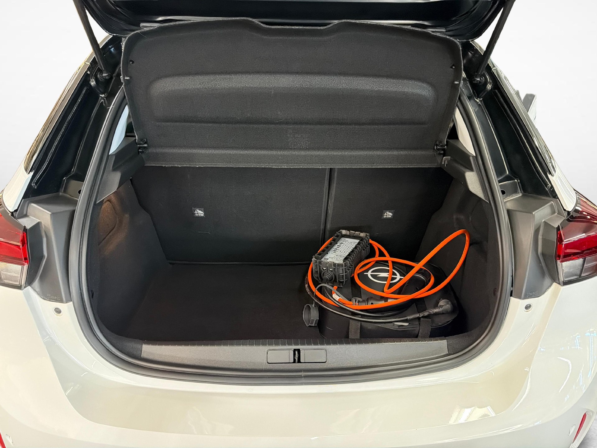 OPEL Corsa-e Edition-image-11