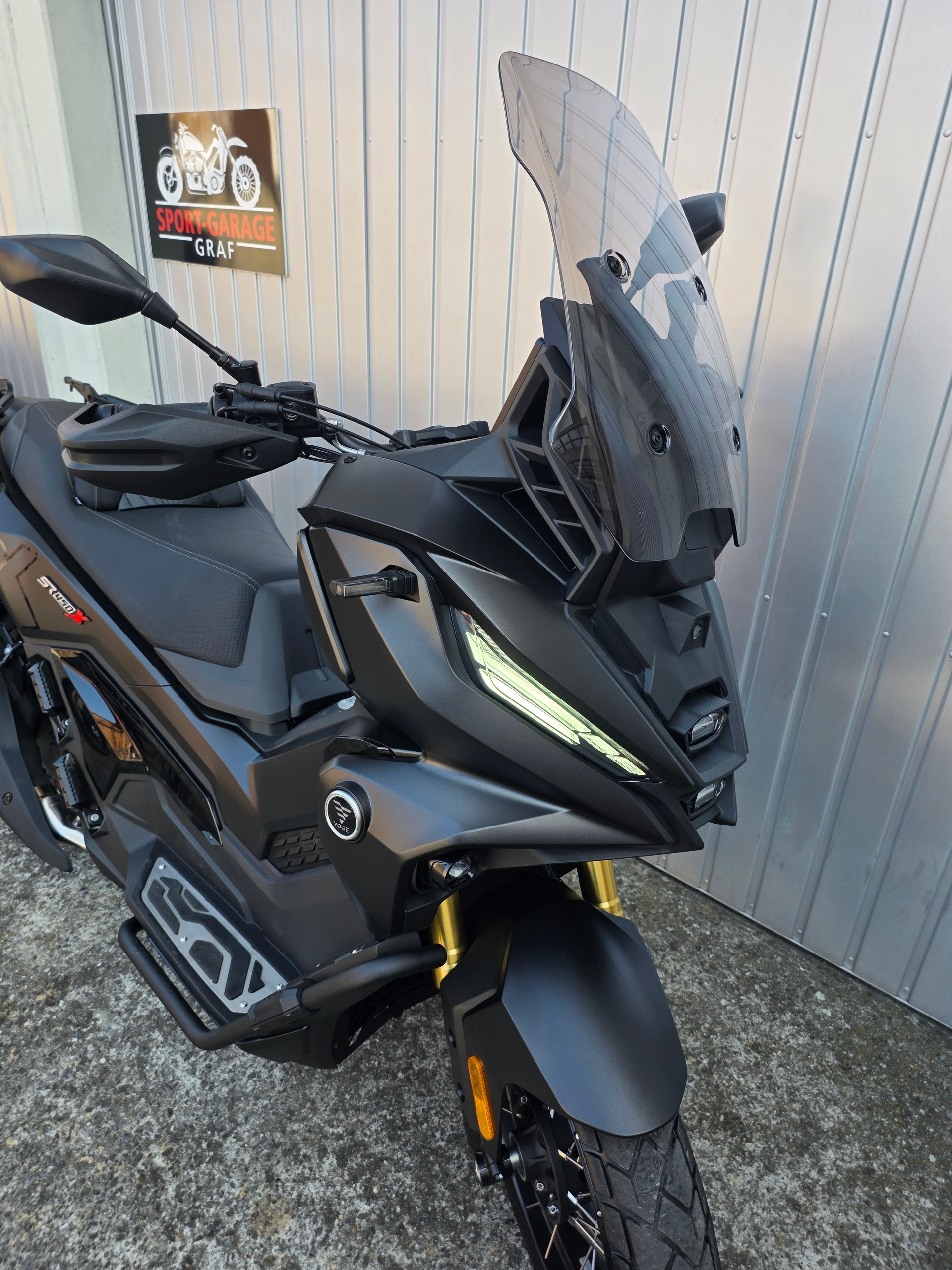 VOGE SR 450 ADV-showroom-element-2