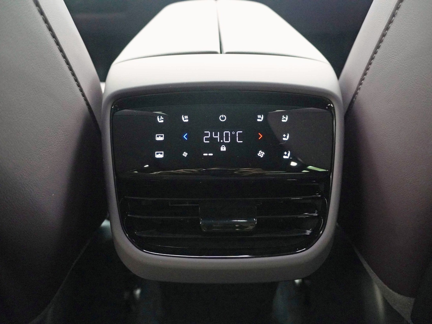 MAZDA CX-6e Takumi Plus-image-24