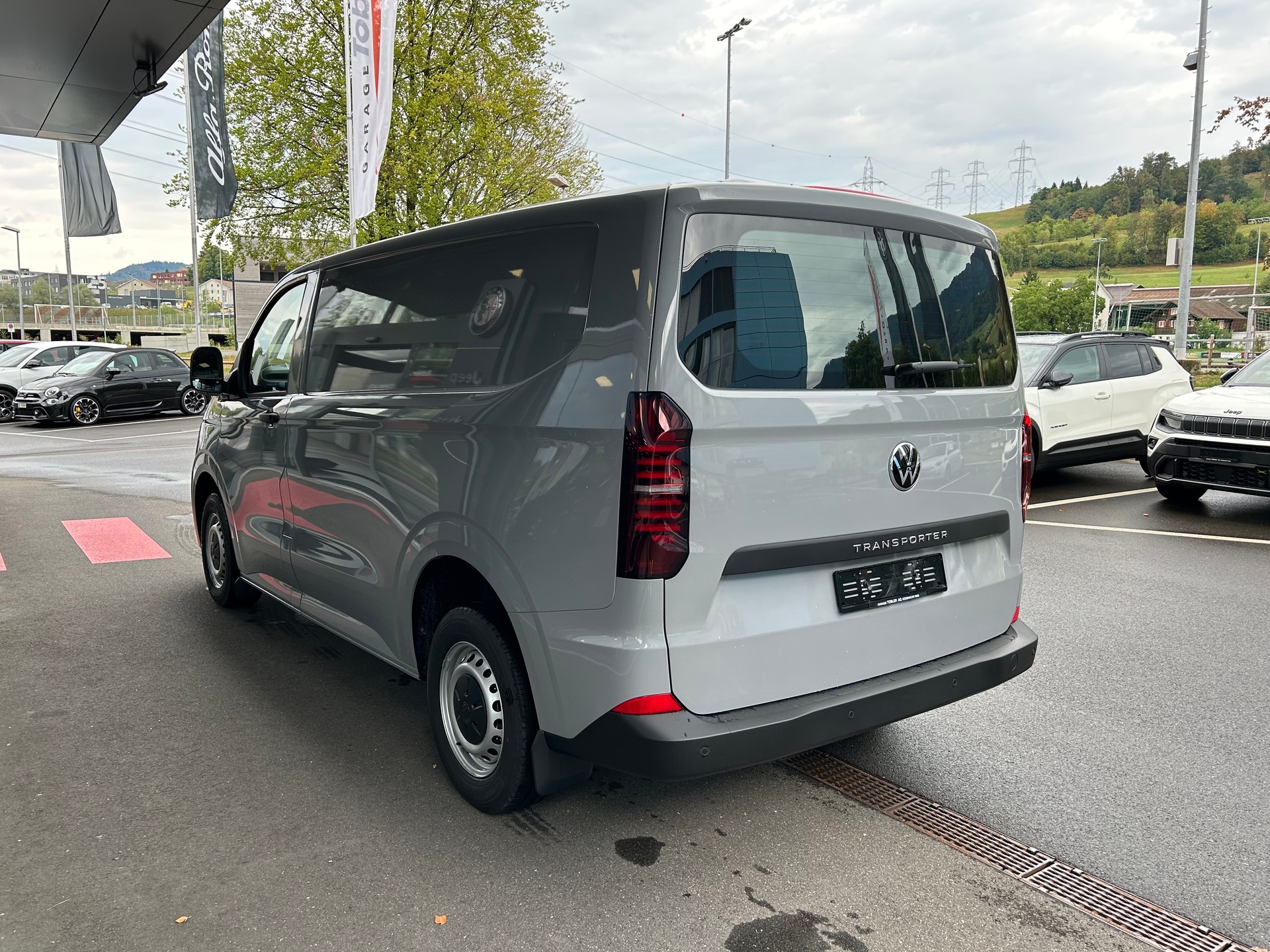 VW Transporter 2.0 TDI-image-5