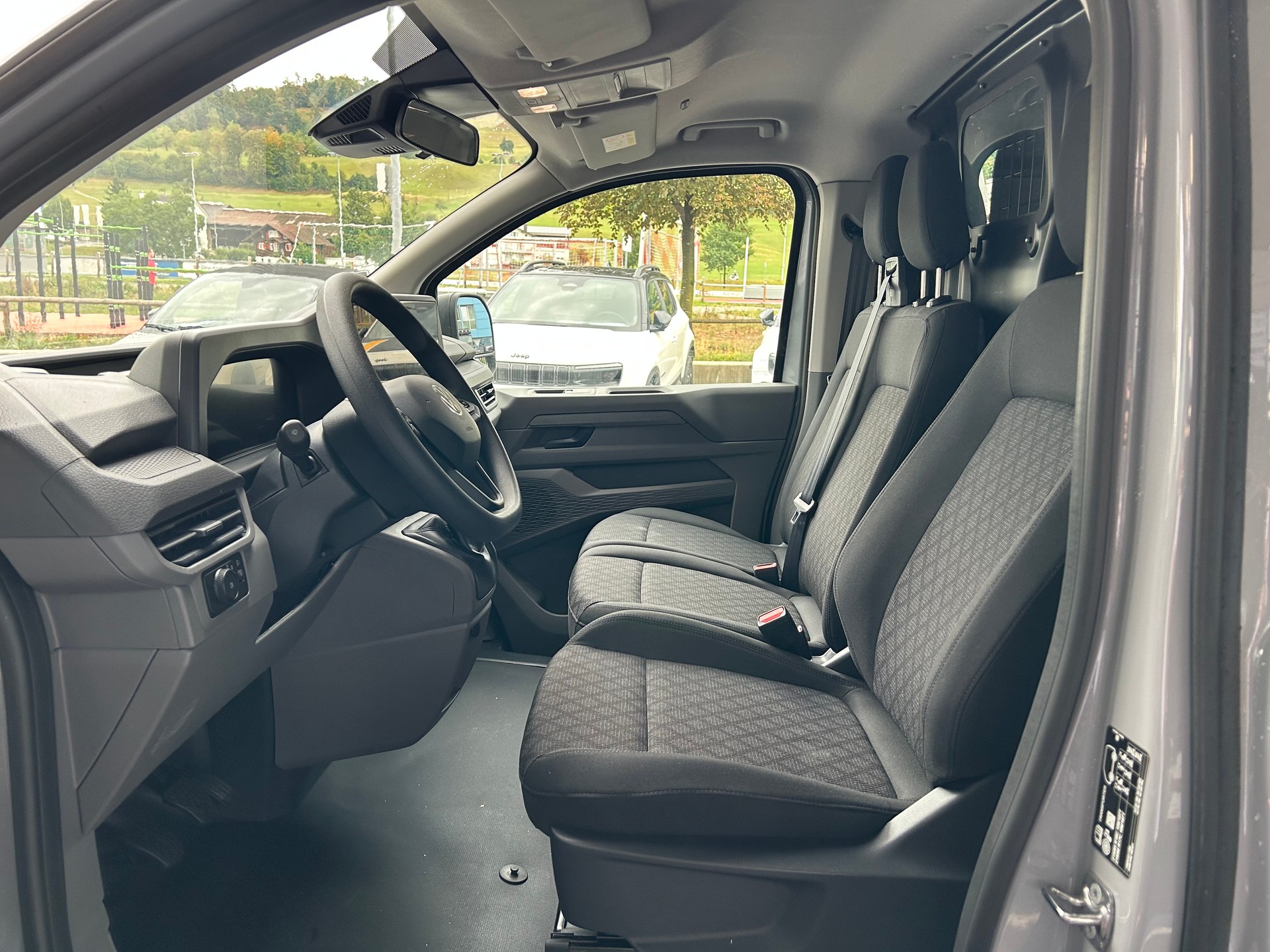 VW Transporter 2.0 TDI-image-10