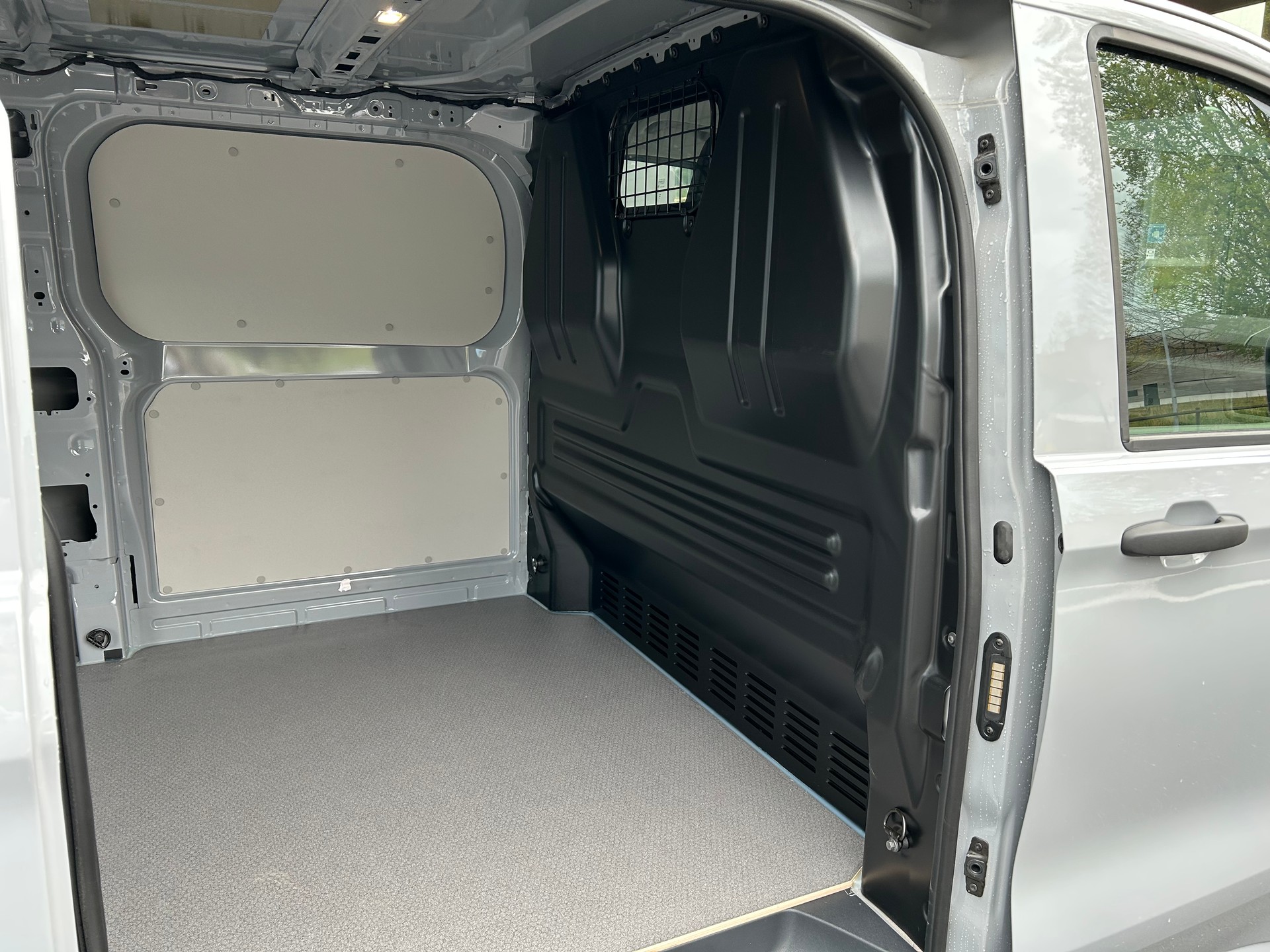 VW Transporter 2.0 TDI-image-15