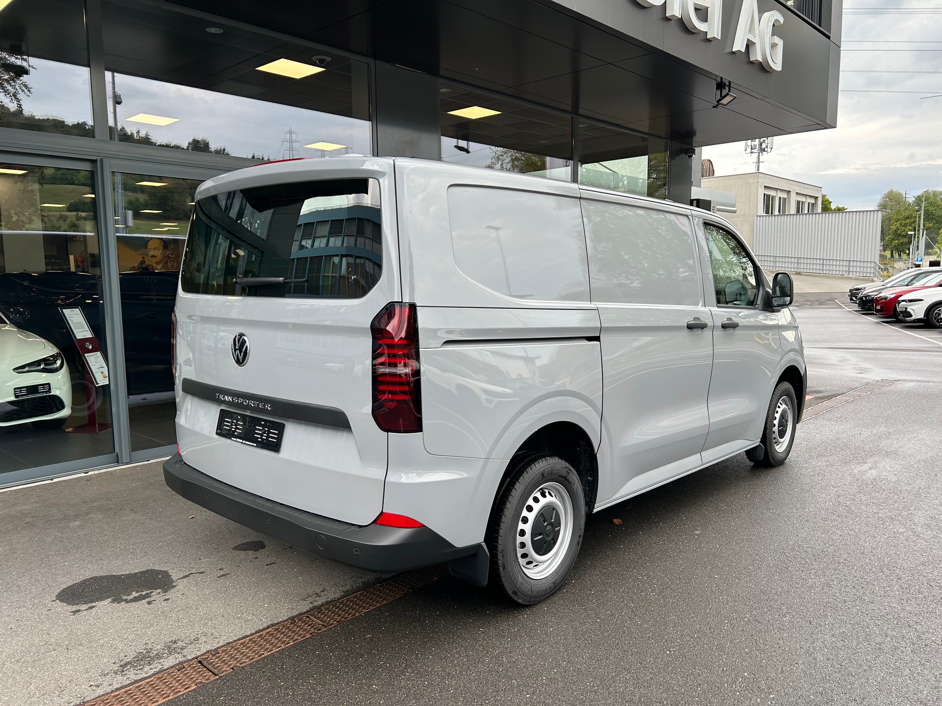 VW Transporter 2.0 TDI-image-3