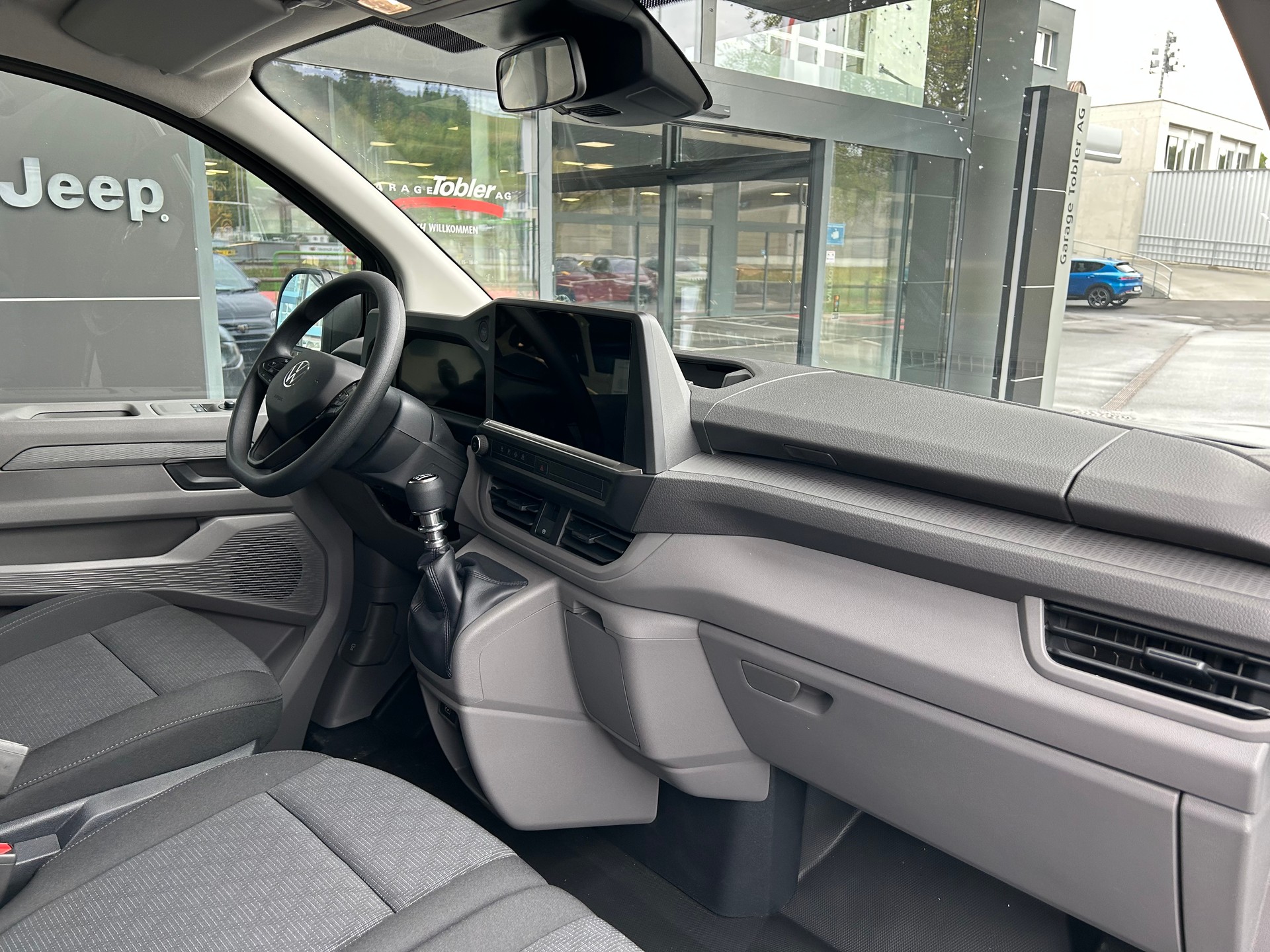 VW Transporter 2.0 TDI-image-13