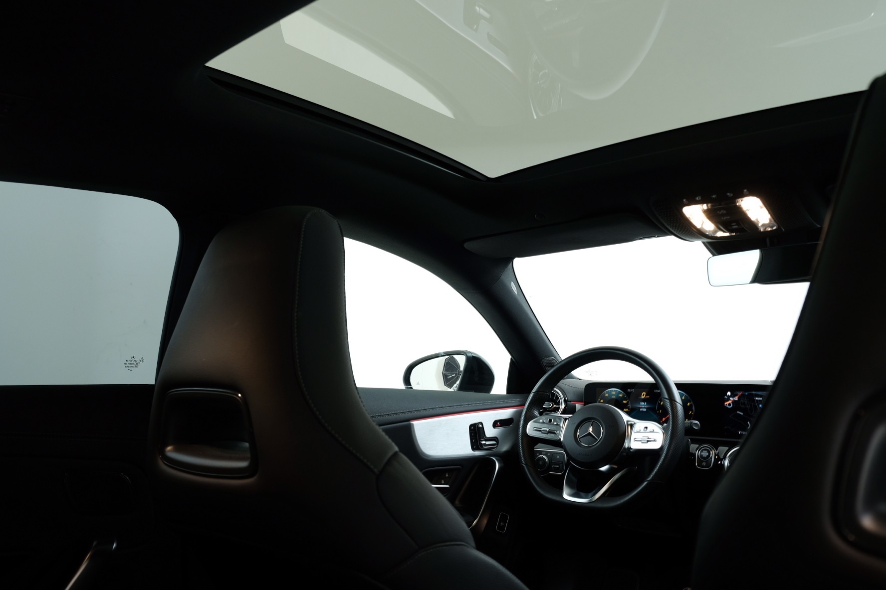 MERCEDES-BENZ CLA Shooting Brake 250 4Matic 7G-DCT AMG Line-image-11