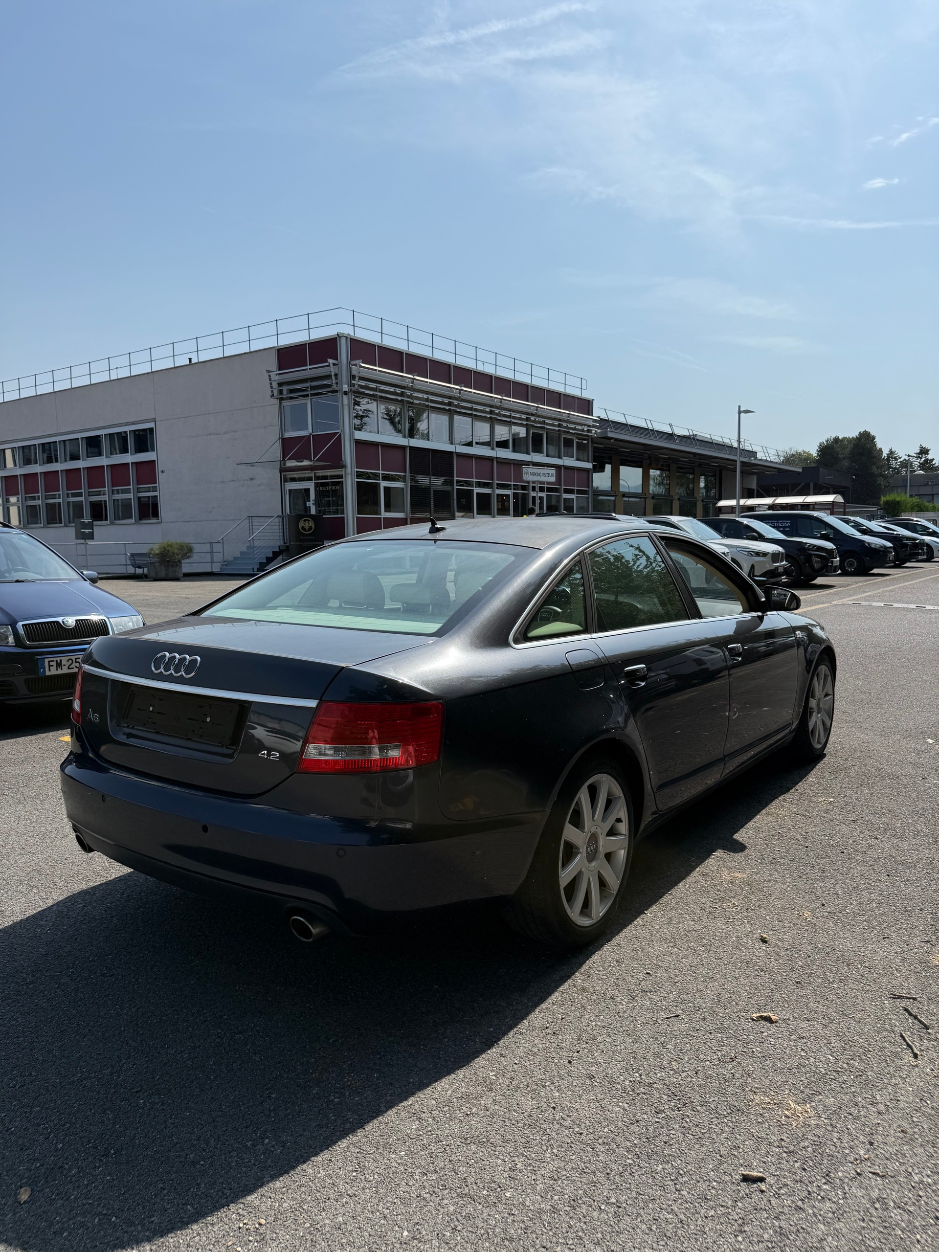 AUDI A6 Limousine 4.2 V8 quattro tiptronic-image-3