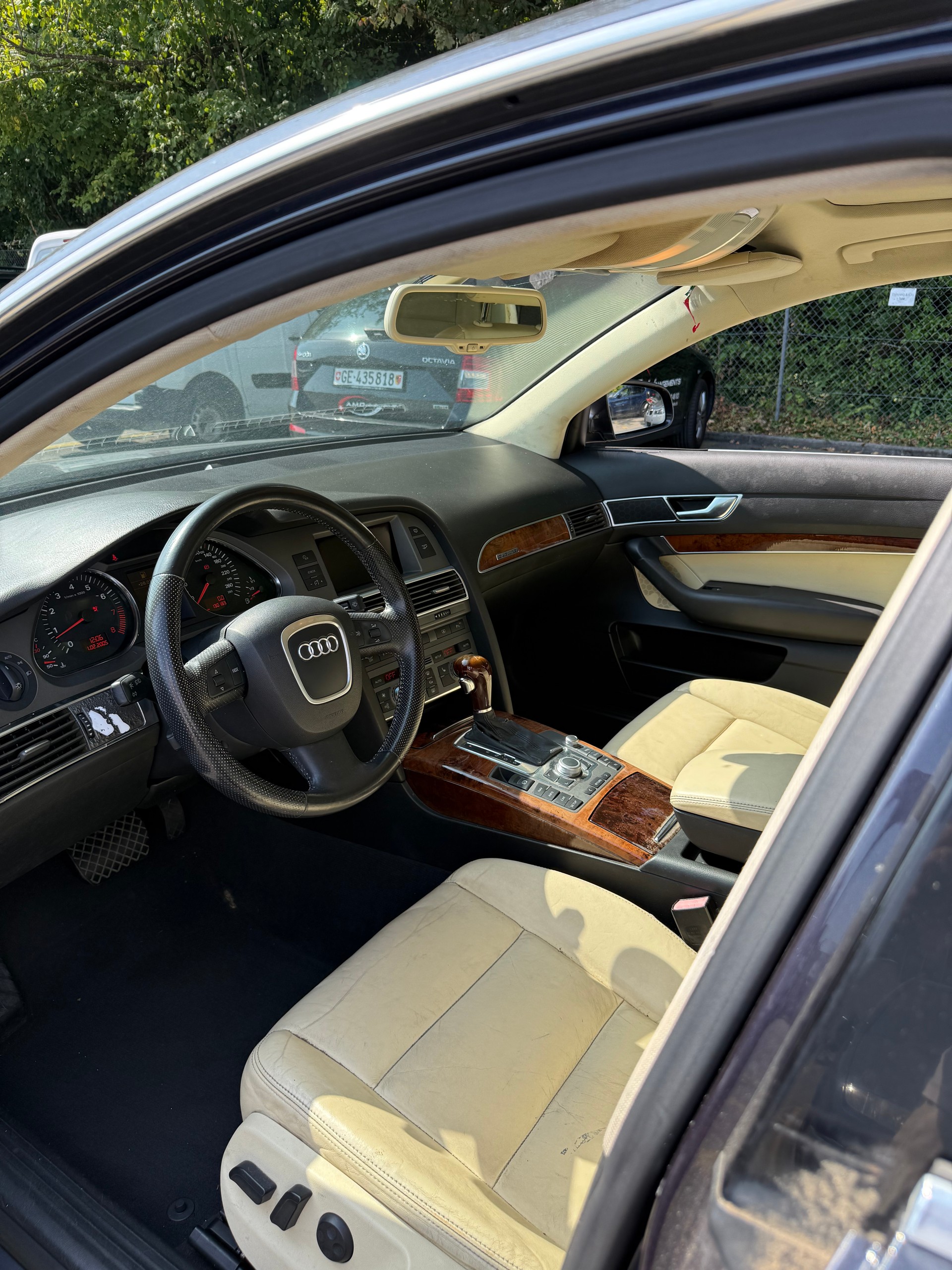 AUDI A6 Limousine 4.2 V8 quattro tiptronic-image-9