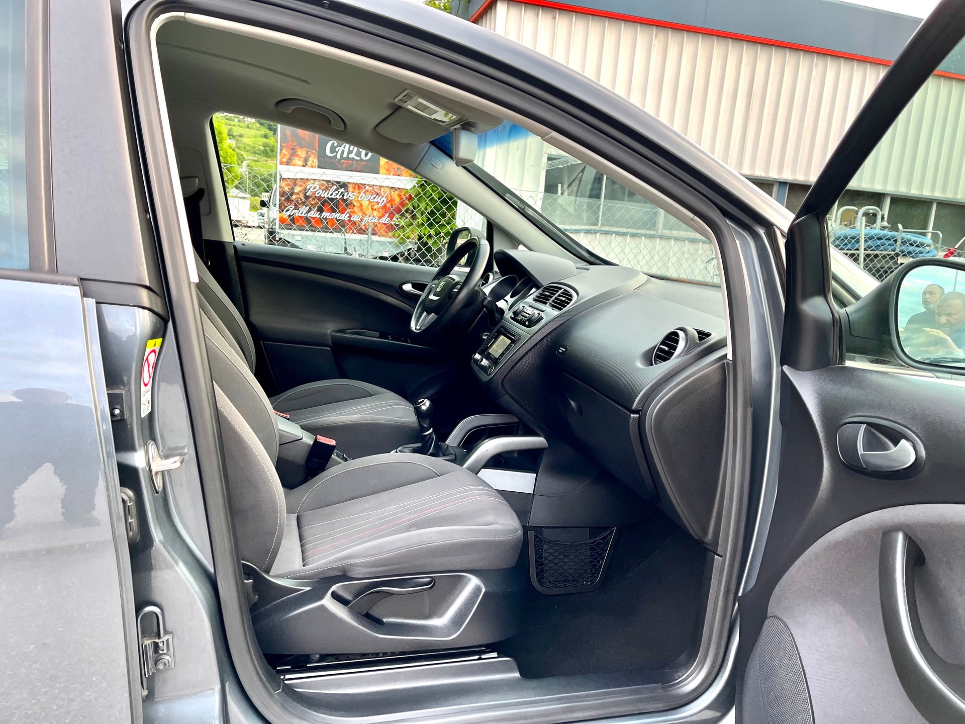 SEAT Leon 1.8 TSI FR Advantage DSG-image-21