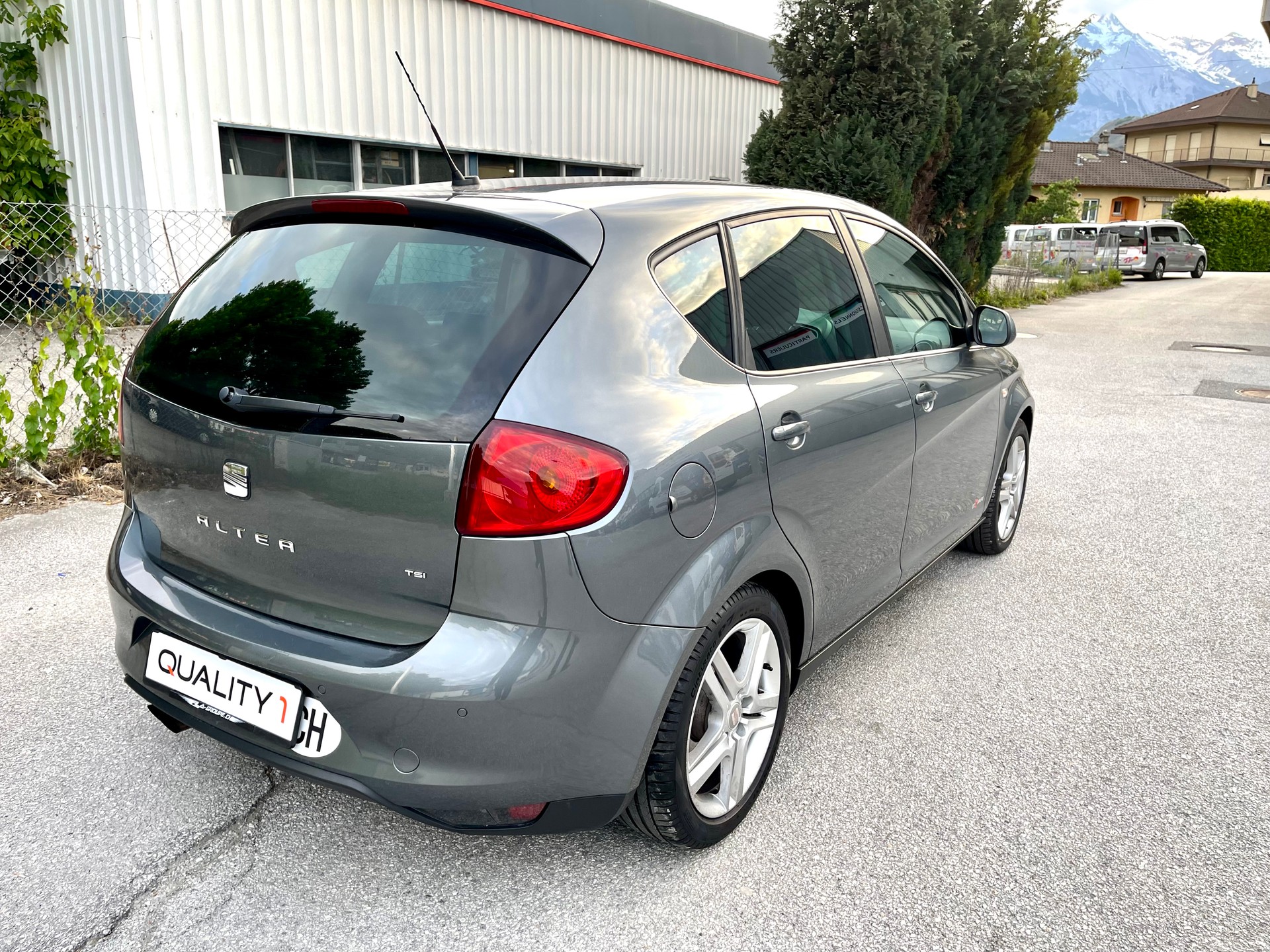 SEAT Leon 1.8 TSI FR Advantage DSG-image-15