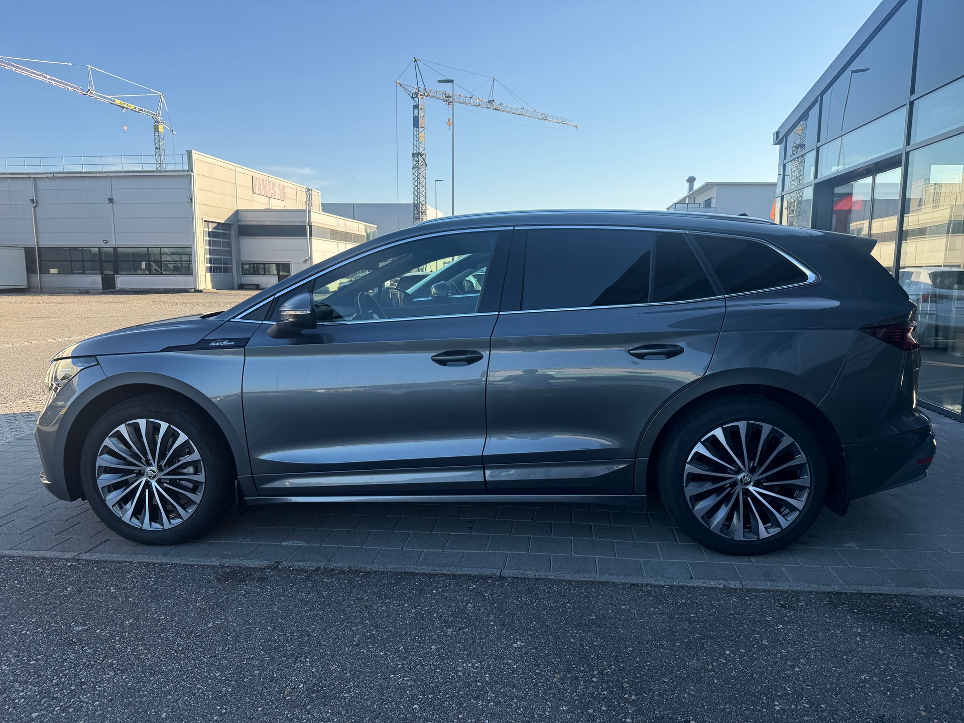 SKODA Enyaq 85x L&K 4x4-image-2