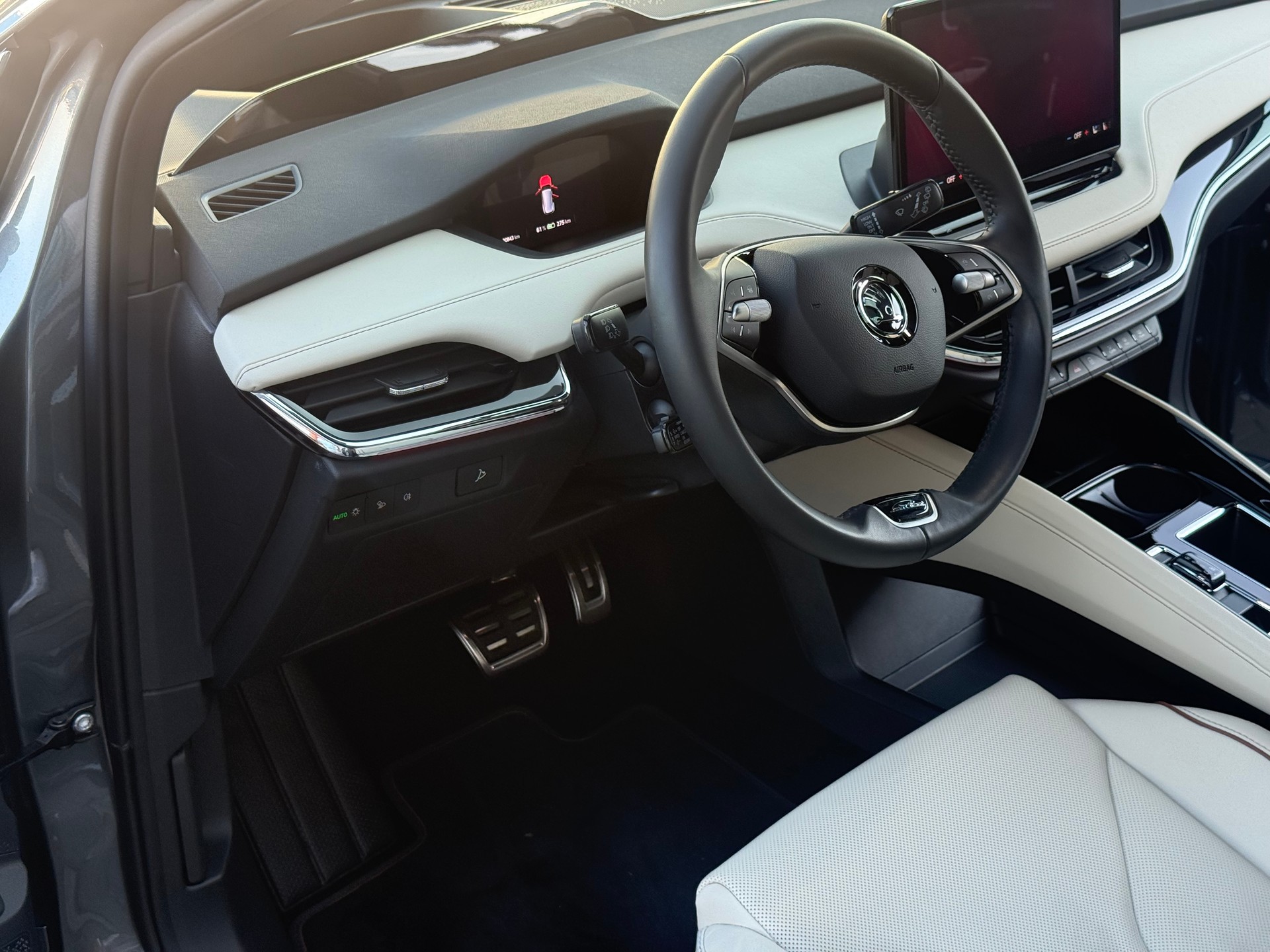 SKODA Enyaq 85x L&K 4x4-image-16