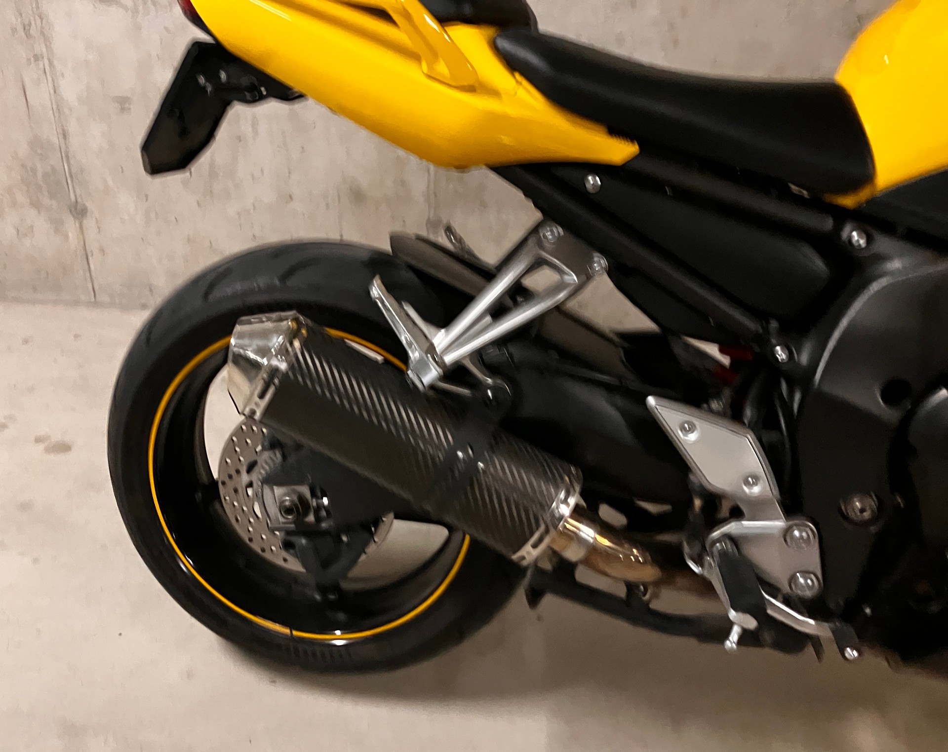 YAMAHA FZ1 Fazer ABS-image-4
