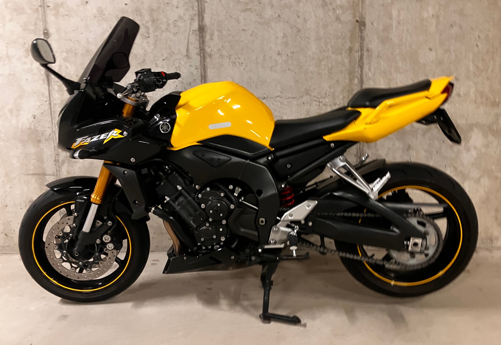 YAMAHA FZ1 Fazer ABS-image-1