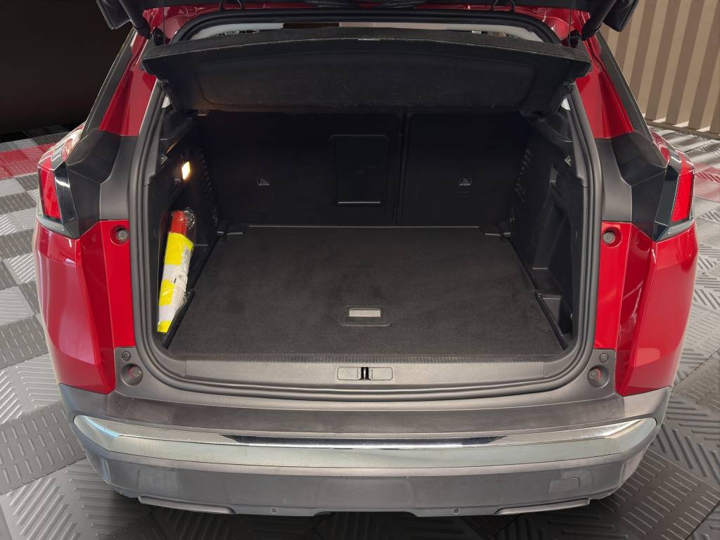 PEUGEOT 3008 1.2 PureTech Allure EAT-image-9