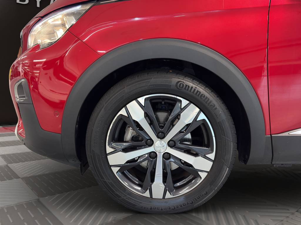 PEUGEOT 3008 1.2 PureTech Allure EAT-image-11
