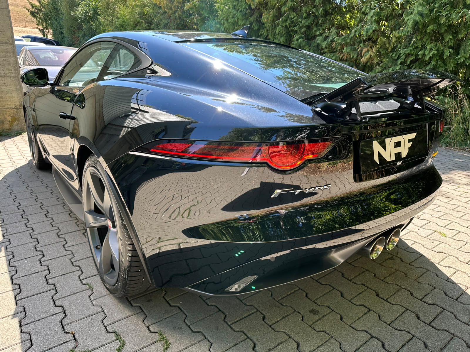 JAGUAR F-Type Coupé 3.0 V6 S/C 400 Sport AWD Automatik-showroom-element-3