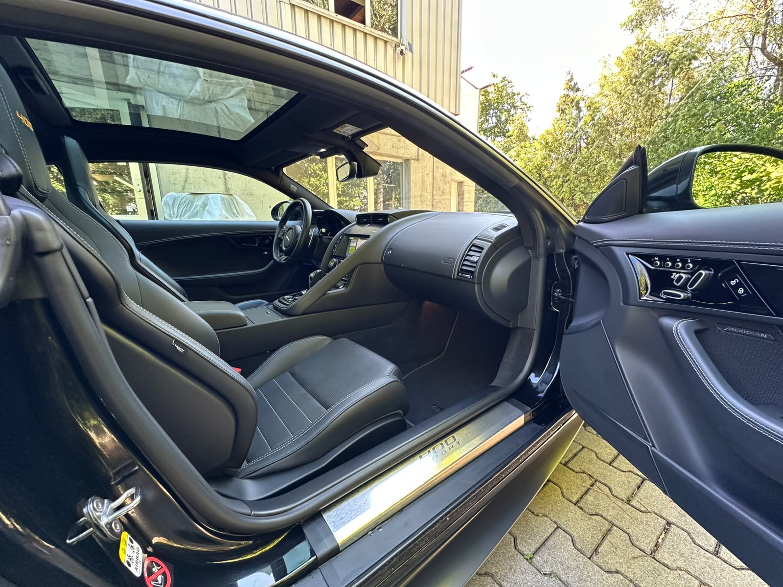 JAGUAR F-Type Coupé 3.0 V6 S/C 400 Sport AWD Automatik-image-16