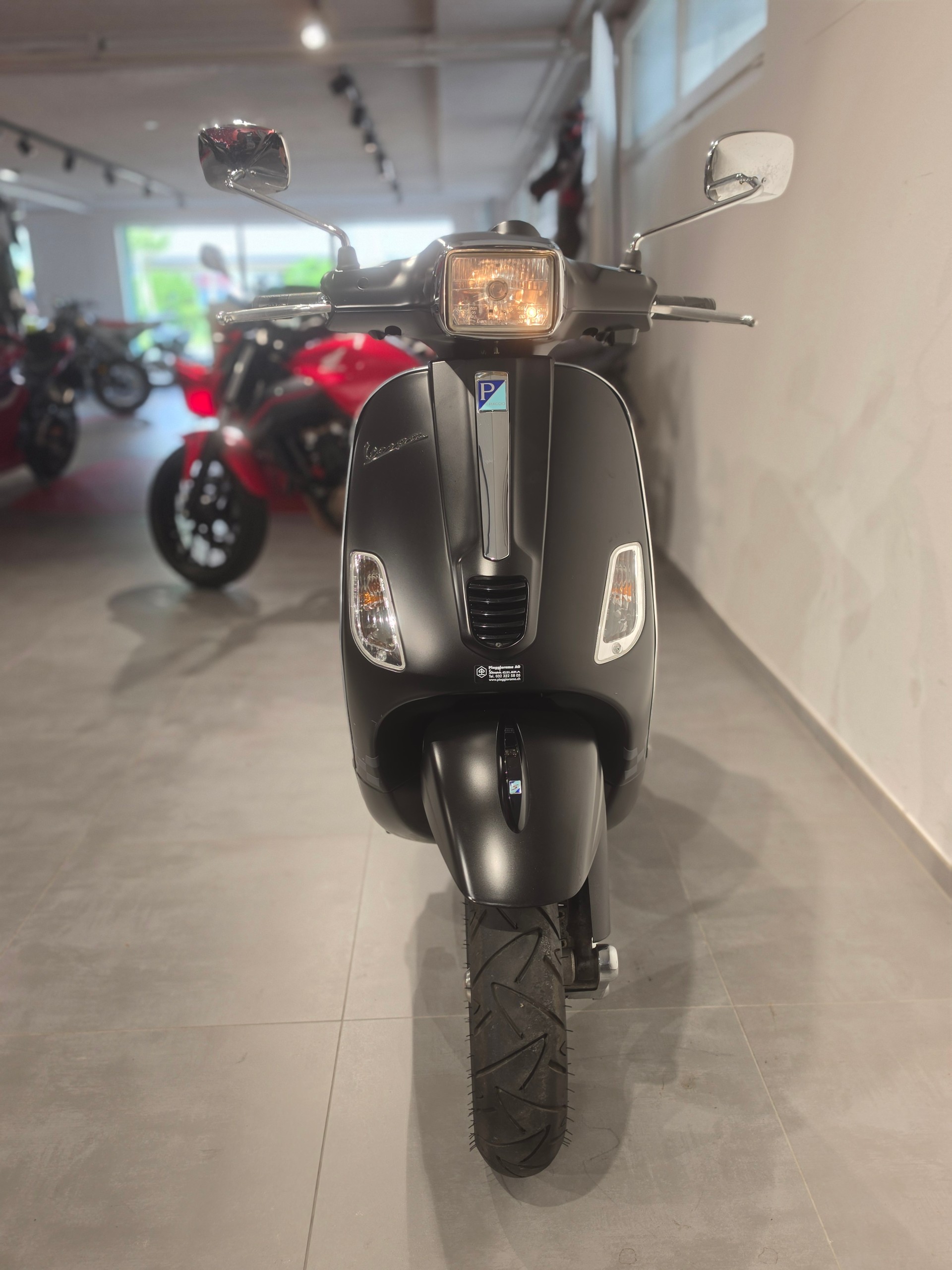PIAGGIO Vespa 125 LXS i.e. Sport 3V-showroom-element-3