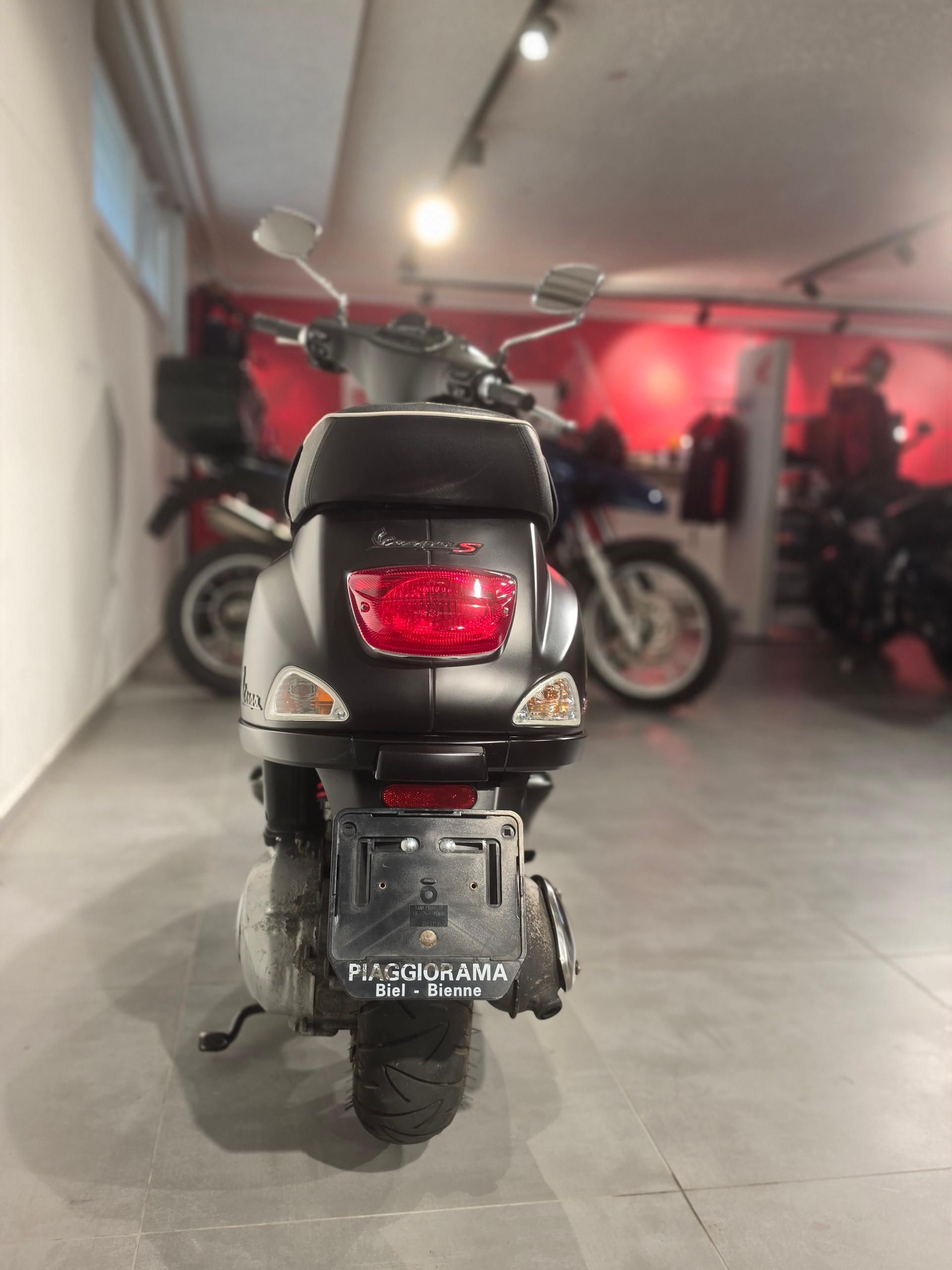 PIAGGIO Vespa 125 LXS i.e. Sport 3V-image-4