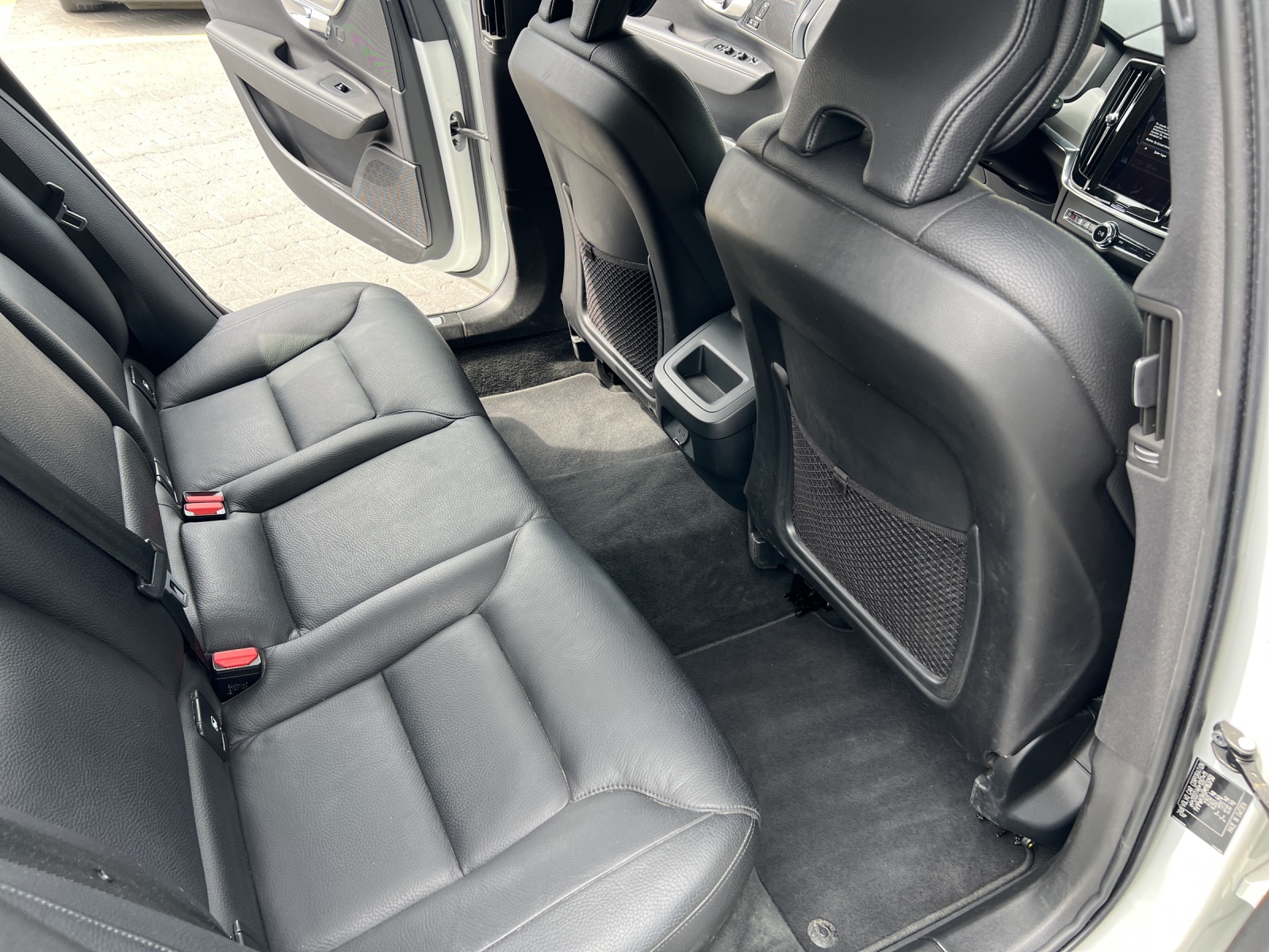 VOLVO V90 B4 Benzin Mild Hybrid Momentum Geartronic-image-7