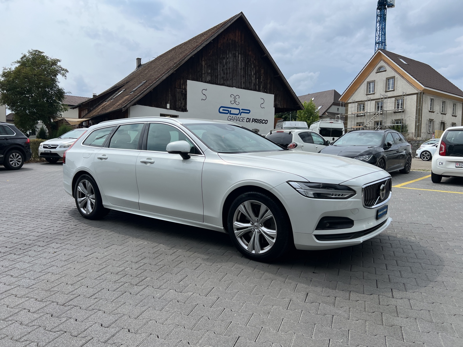VOLVO V90 B4 Benzin Mild Hybrid Momentum Geartronic-image-5