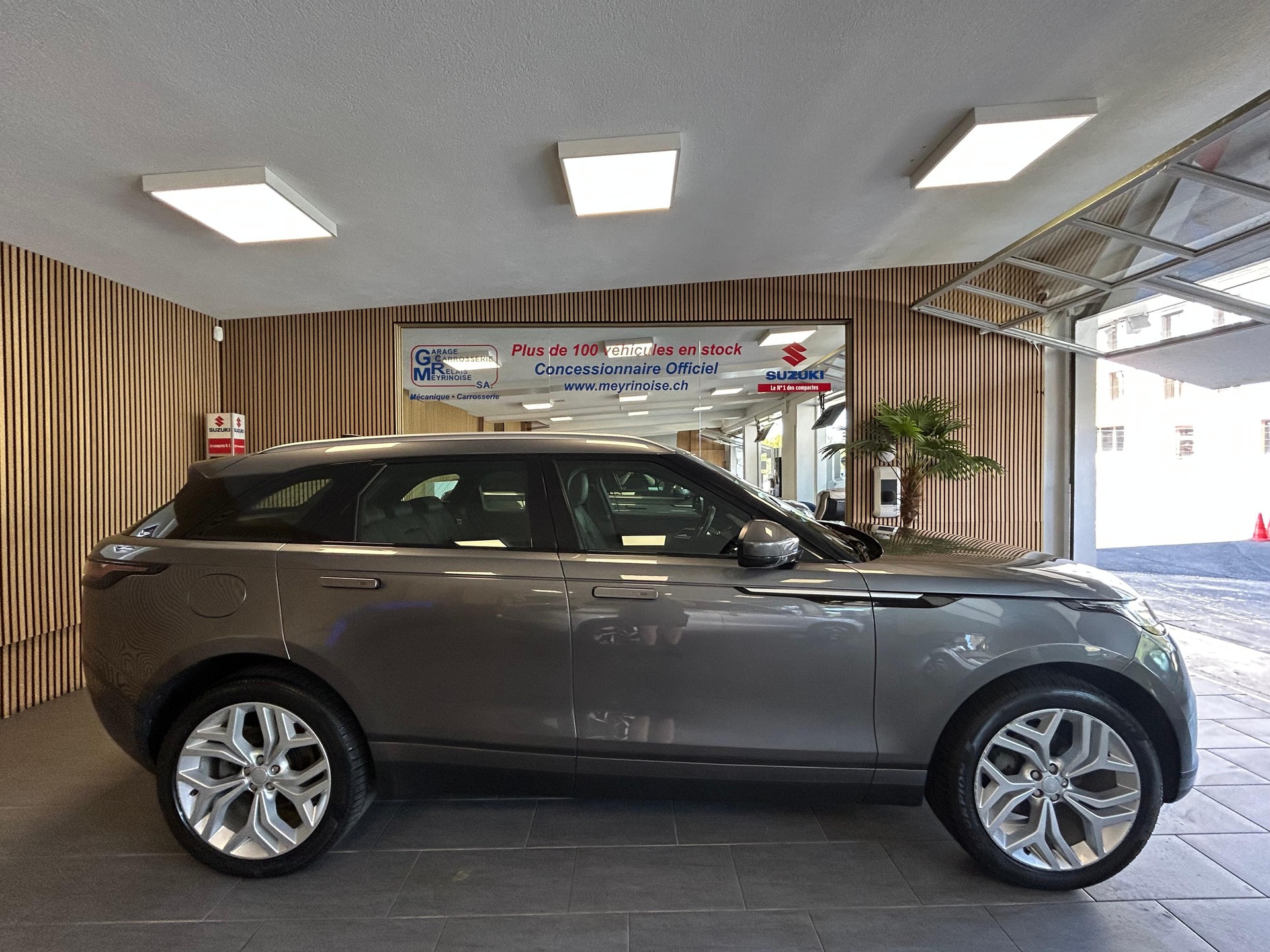 LAND ROVER Range Rover Velar 2.0 T S-image-0