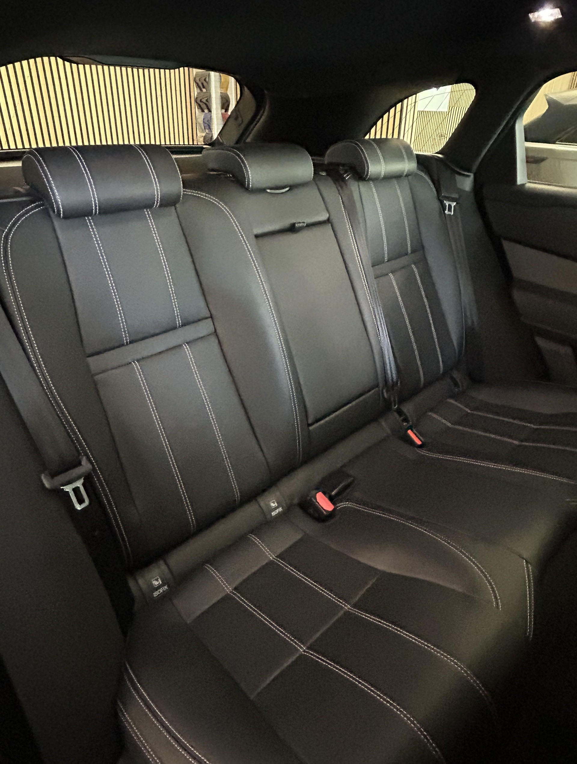 LAND ROVER Range Rover Velar 2.0 T S-image-19